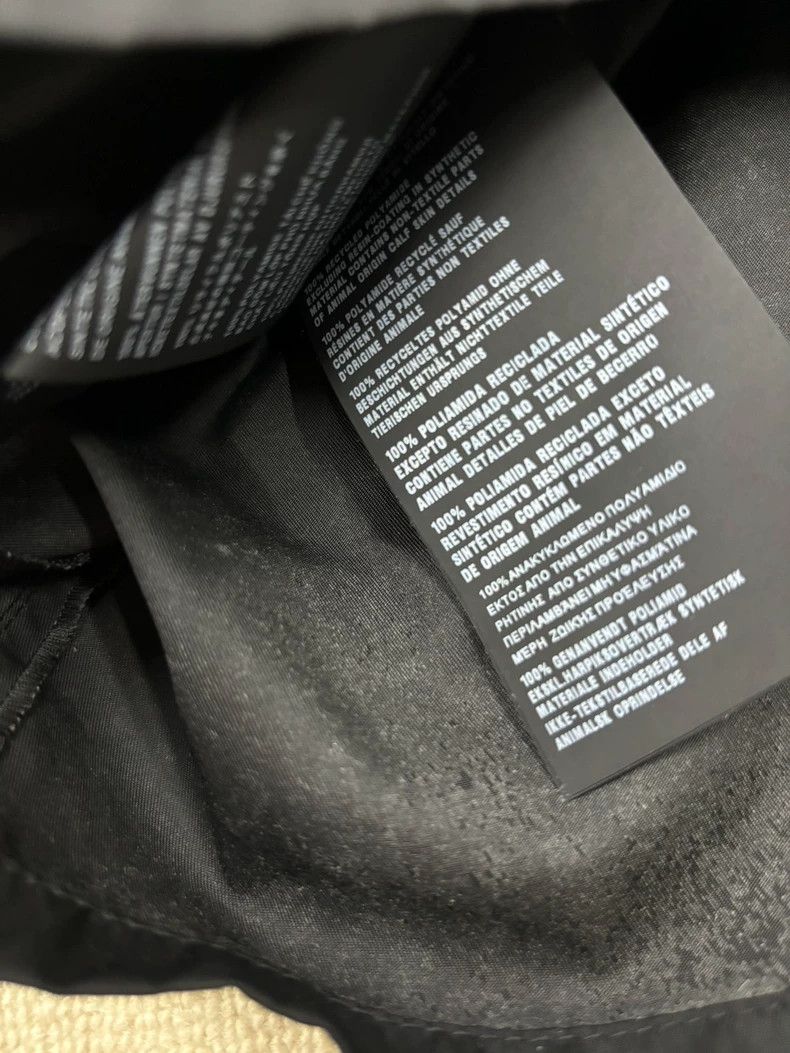 Prada Prada Metal Triangle Black Shorts 2504-Nextarrow Size US 36 / EU 52 - 6 Thumbnail