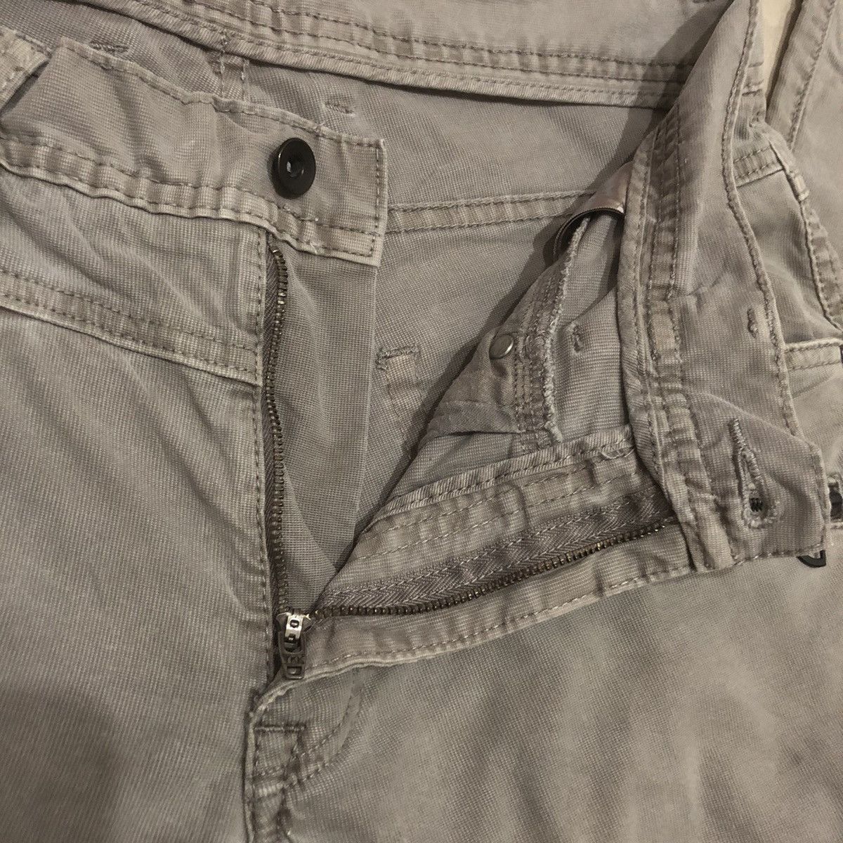 Uniqlo Uniqlo Corgo Pants Size US 34 / EU 50 - 7 Thumbnail