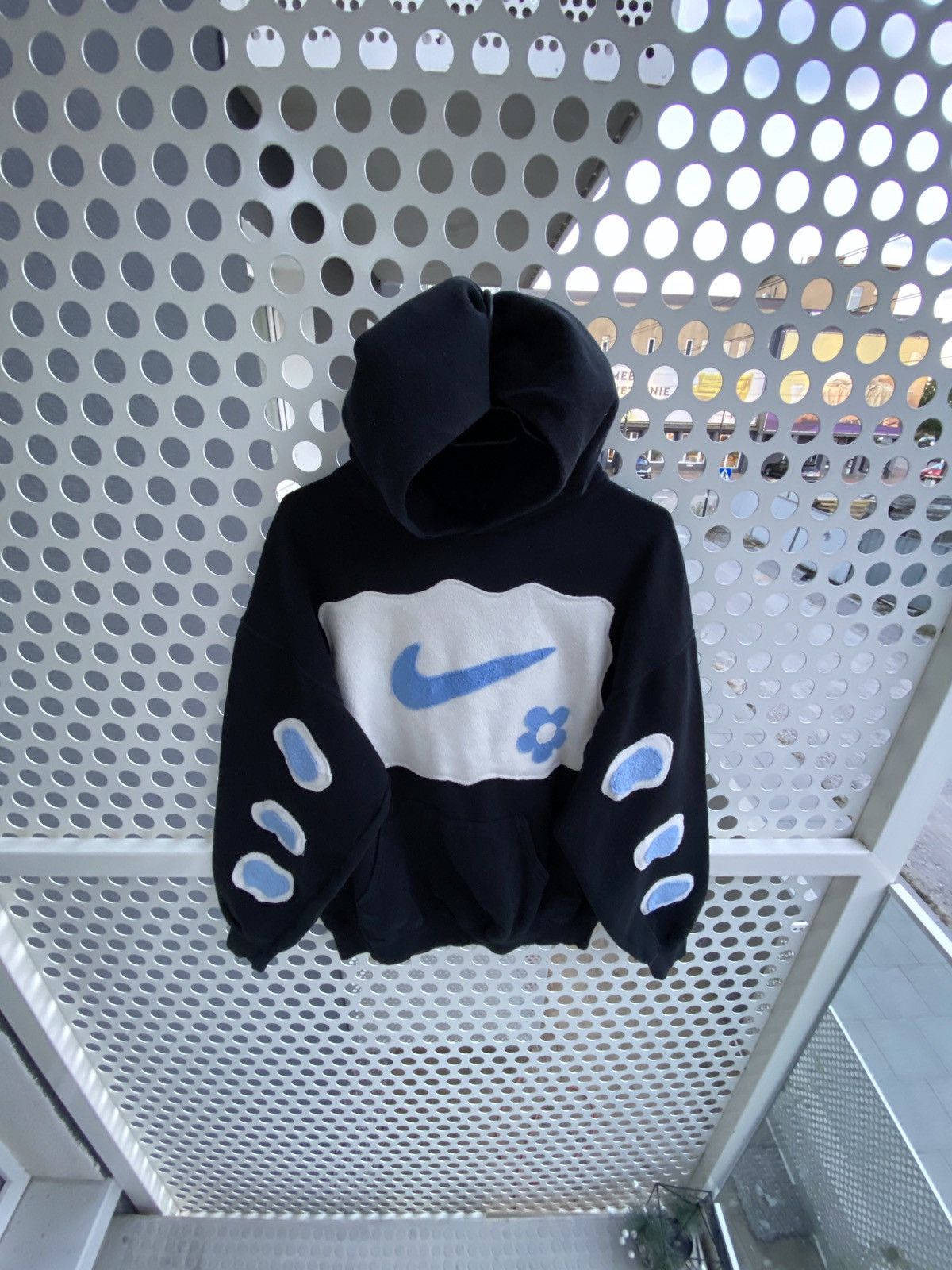 Nike × Vintage Vintage Nike Custom Center Swoosh Oversize Hoodie Y2K rare Size US L / EU 52-54 / 3 - 5 Thumbnail