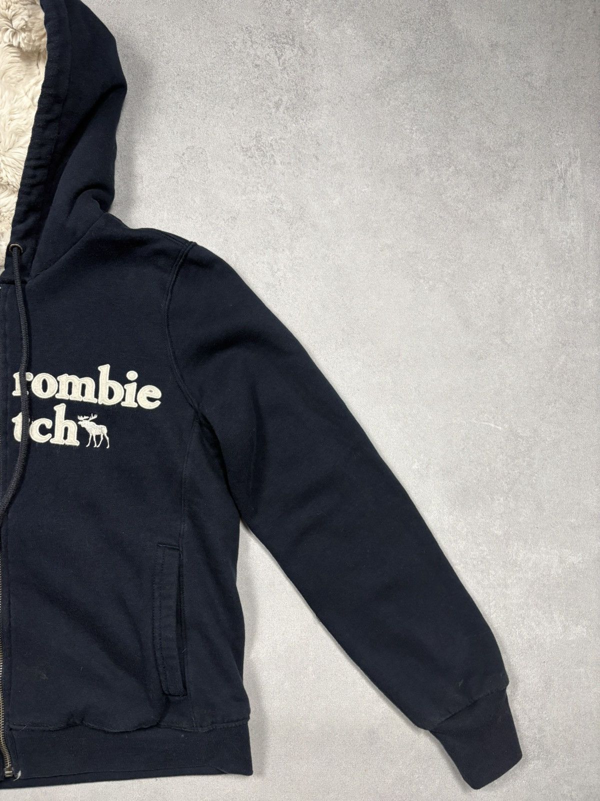 Abercrombie & Fitch Abercrombie & Fitch Fuzzy Sherpa Zip Hoodie Navy Y2K Vintage Size US M / EU 48-50 / 2 - 3 Thumbnail