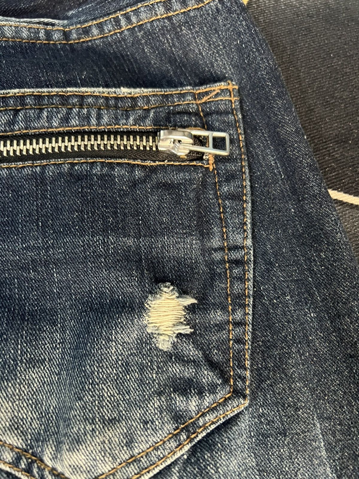 Japanese Brand VINTAGE ROOT THREE STYLE DISTRESSED PAINTER JEANS Size US 33 - 18 Thumbnail