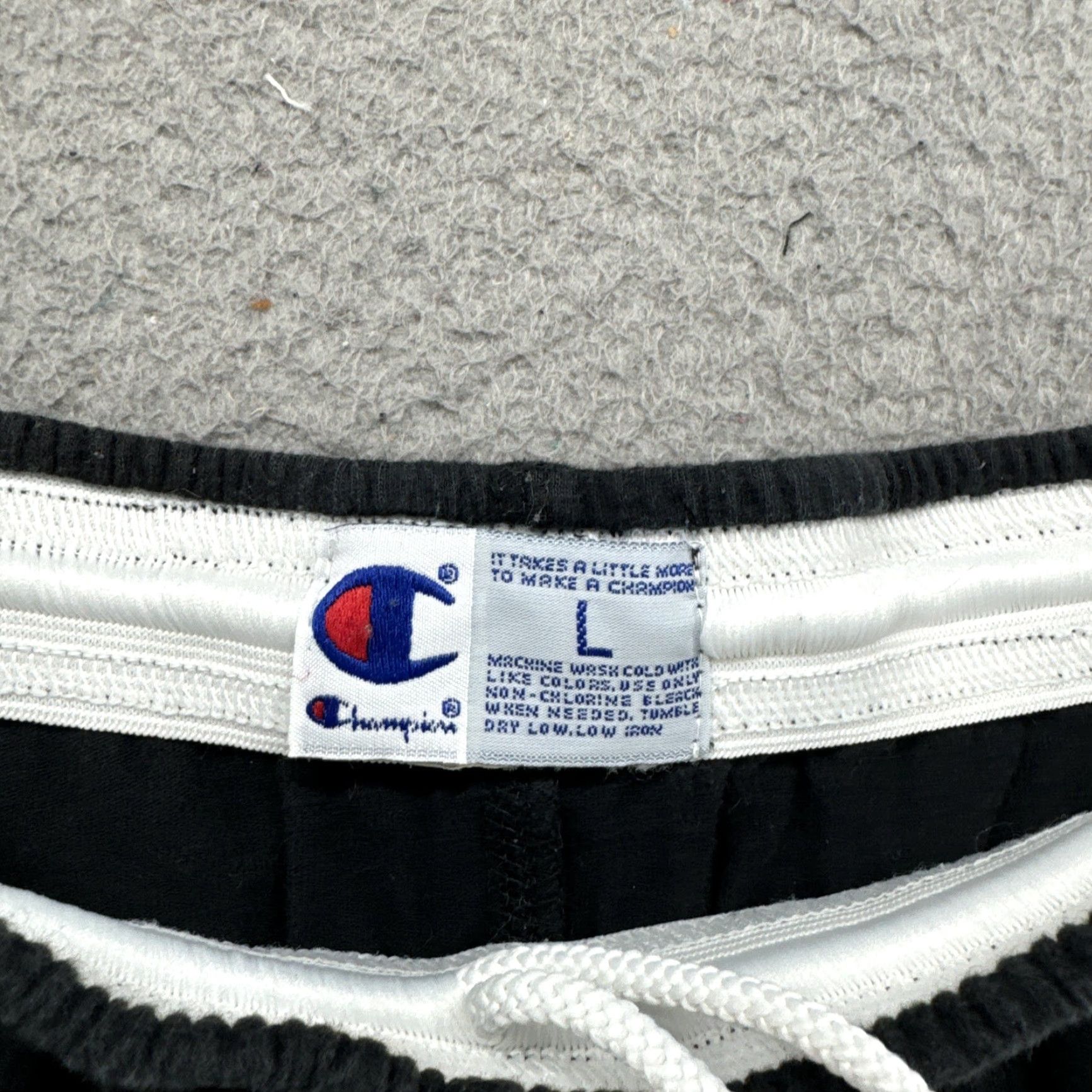 Champion VINTAGE Champion Army Strong Elastic Waist Drawstring Shorts Mens Size Large Black Cotton Woven Outdoor Retro Army Theme All Seasons Distinctive 90s? Size US 33 - 3 Thumbnail
