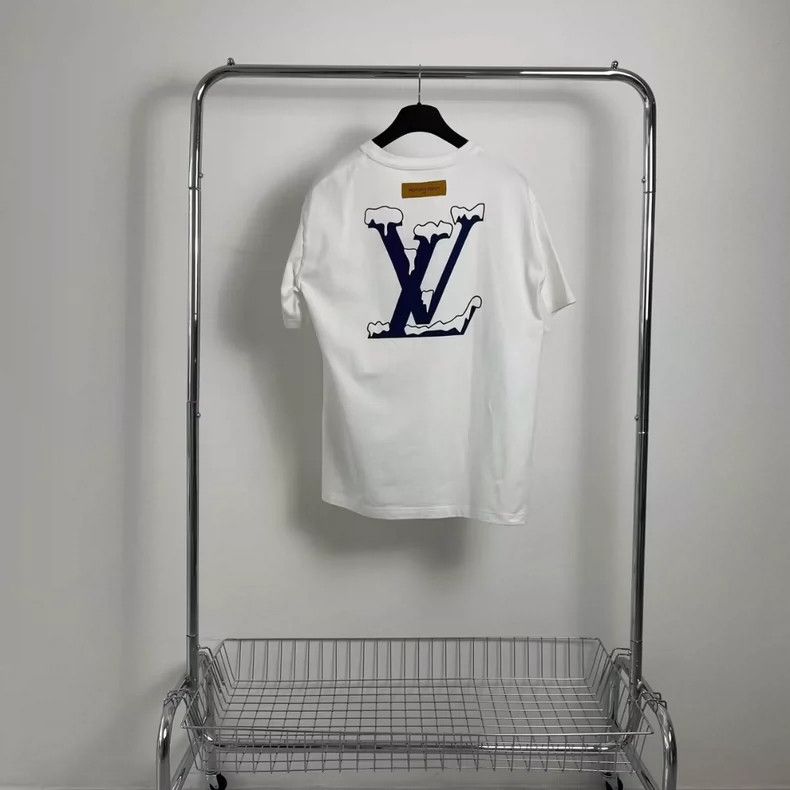 Louis Vuitton Louis Vuitton White snow mountain logo short sleeve Size US XXL / EU 58 / 5 - 3 Thumbnail
