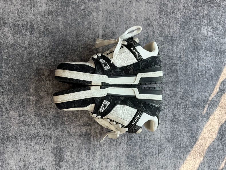 Louis Vuitton Louis Vuitton Black and White Panda Cowboy shoes Size US 11 / EU 44 - 4 Thumbnail
