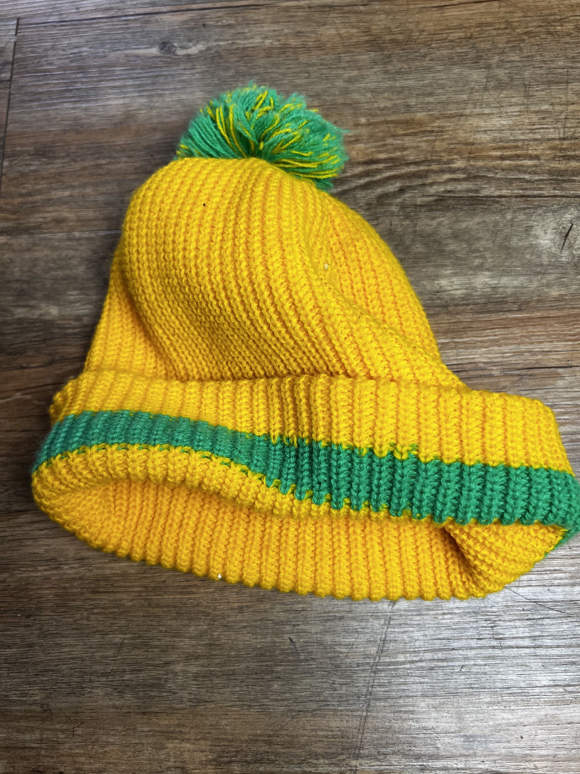 Vintage Vintage Yellow and Green Knit Beanie with Pom Pom Size ONE SIZE - 4 Thumbnail