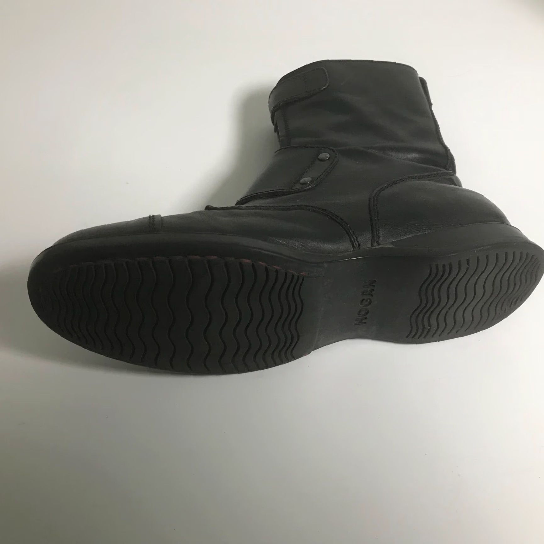 Hogan Hogan Womens Boots Black Leather Motorcycle Biker Mid-Calf Buckle Round Toe 7 / 38 Shoe Size Womens Size US 7 / IT 37 - 8 Thumbnail
