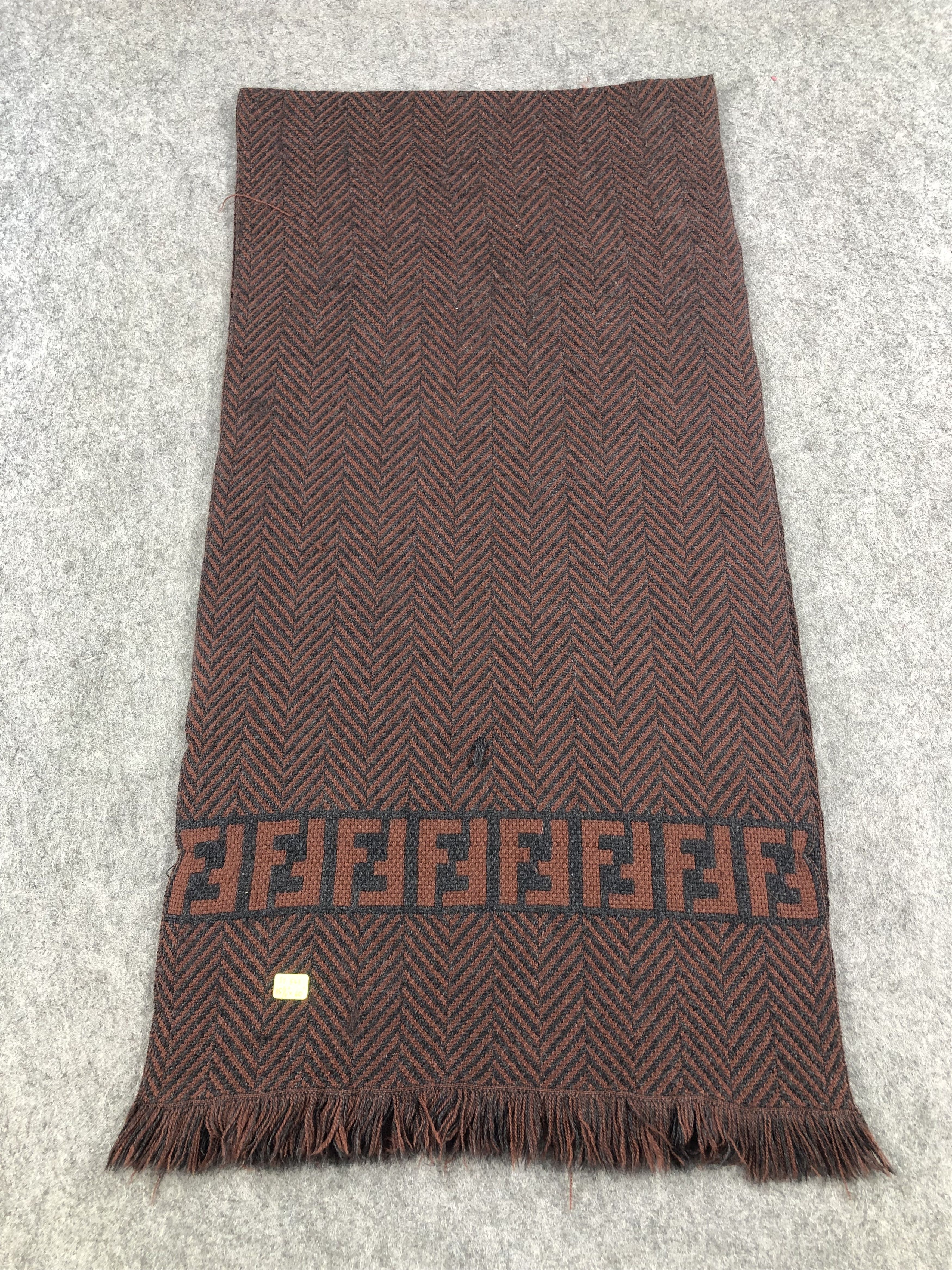 Fendi Fendi Scarf / Muffler / Neckwear Size ONE SIZE - 2 Thumbnail