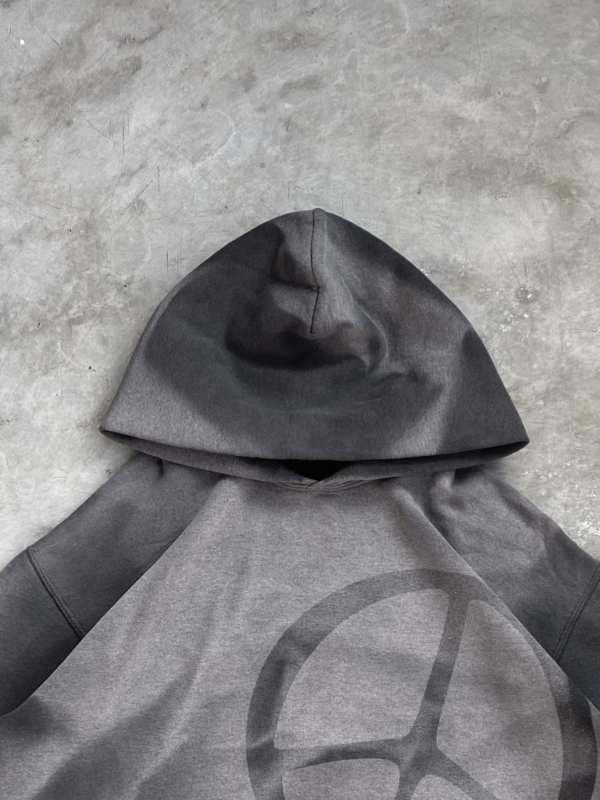 Vintage Vintage 2000s Sun Faded Black Hoodie Size US M / EU 48-50 / 2 - 5 Thumbnail