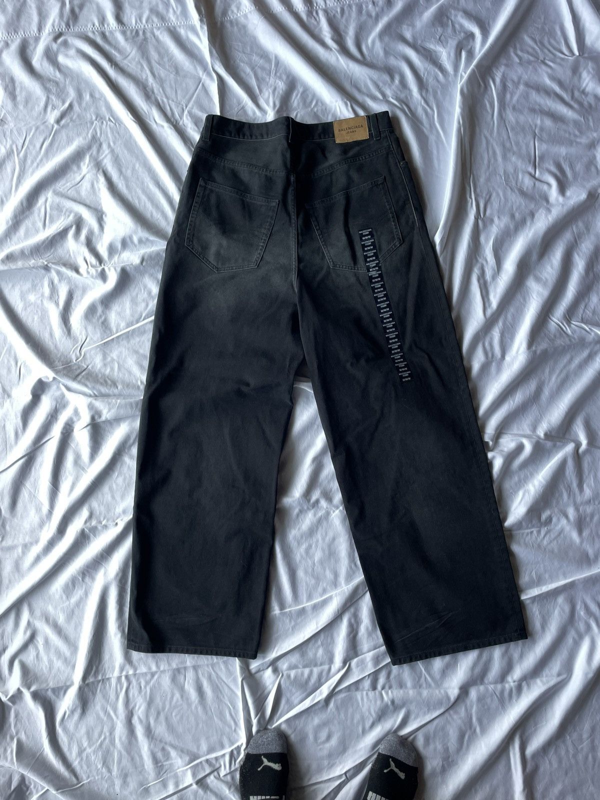 Balenciaga Balenciaga Size Tag Baggy Jeans Size US 34 / EU 50 - 2 Thumbnail