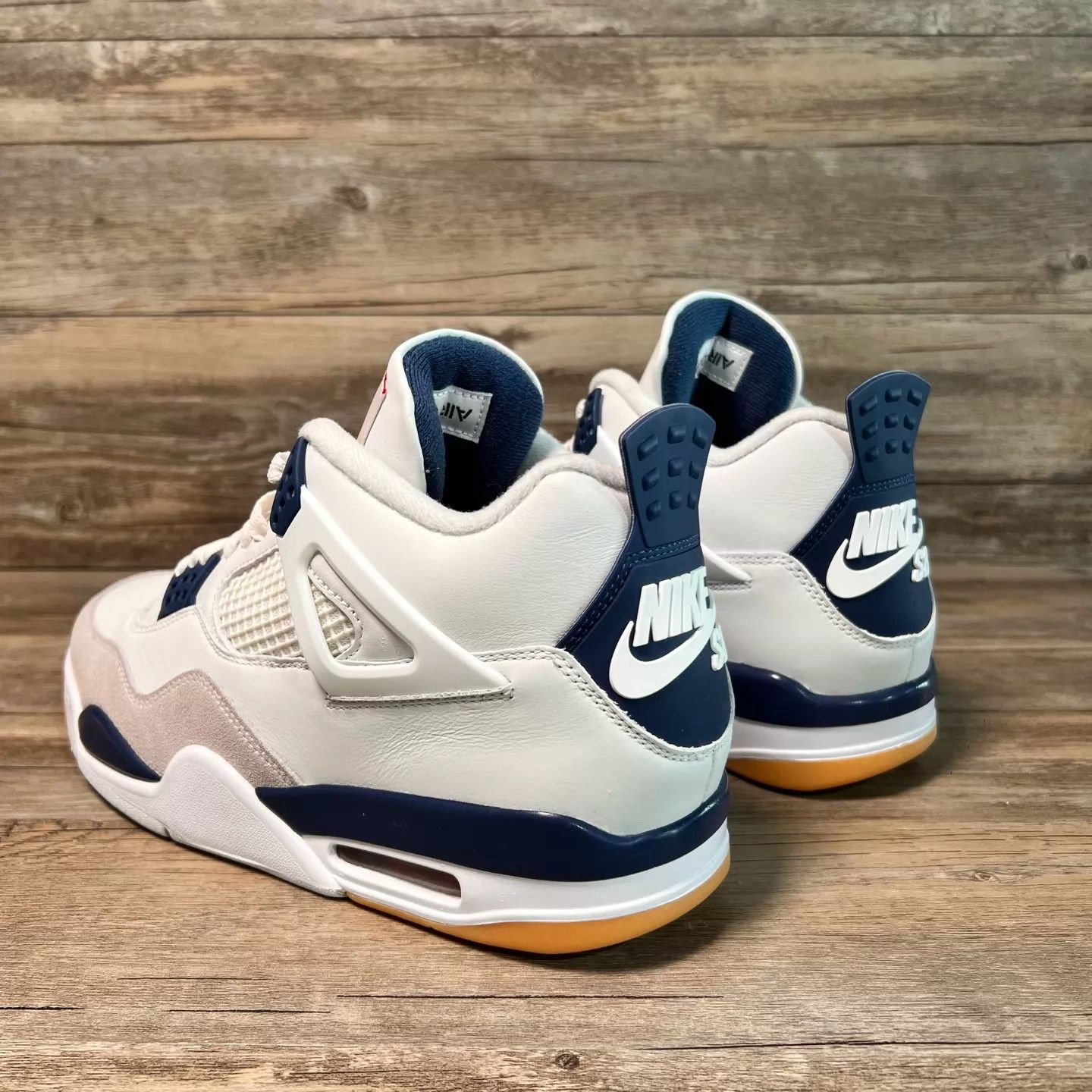 Nike Jordan x Nike SB AJ4 White/Navy 44 worn 1x DR5415-100 Size US 11 / EU 44 - 4 Thumbnail