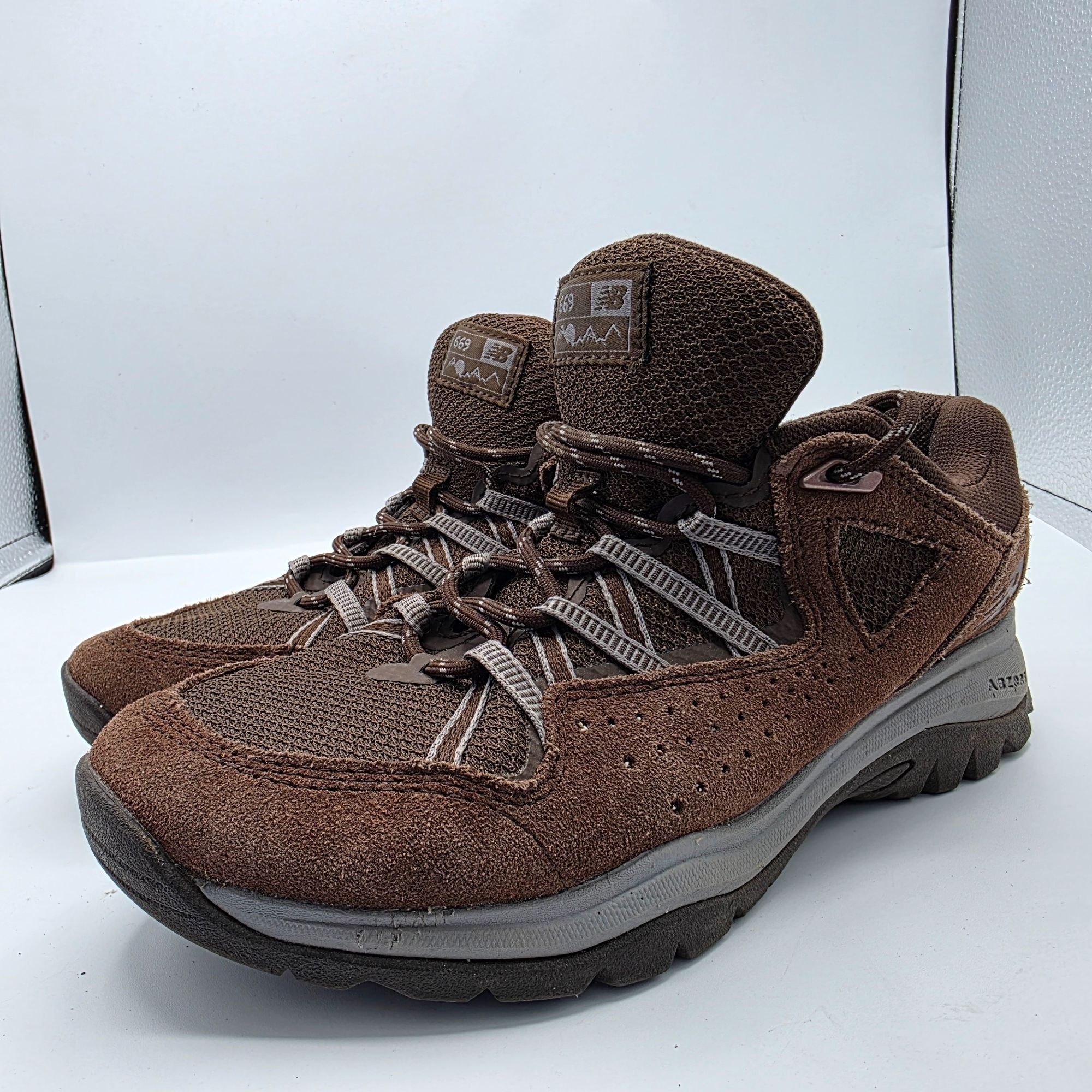 New Balance New Balance 669v2 Womens Size 6.5 Brown Hiking Shoes Camping Size US 6.5 / IT 36.5 - 4 Thumbnail