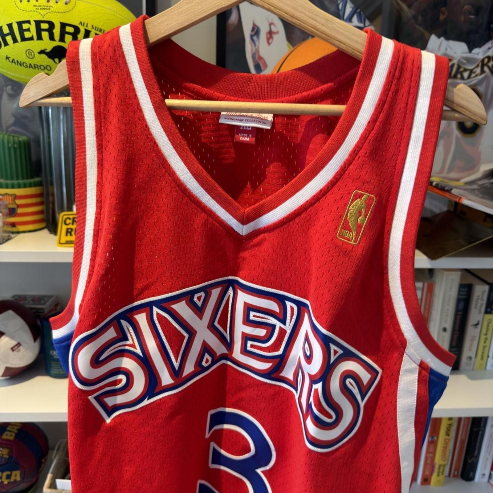 Mitchell & Ness Mitchell & Ness Philadelphia 76ers basketball jersey Size US XL / EU 56 / 4 - 5 Thumbnail