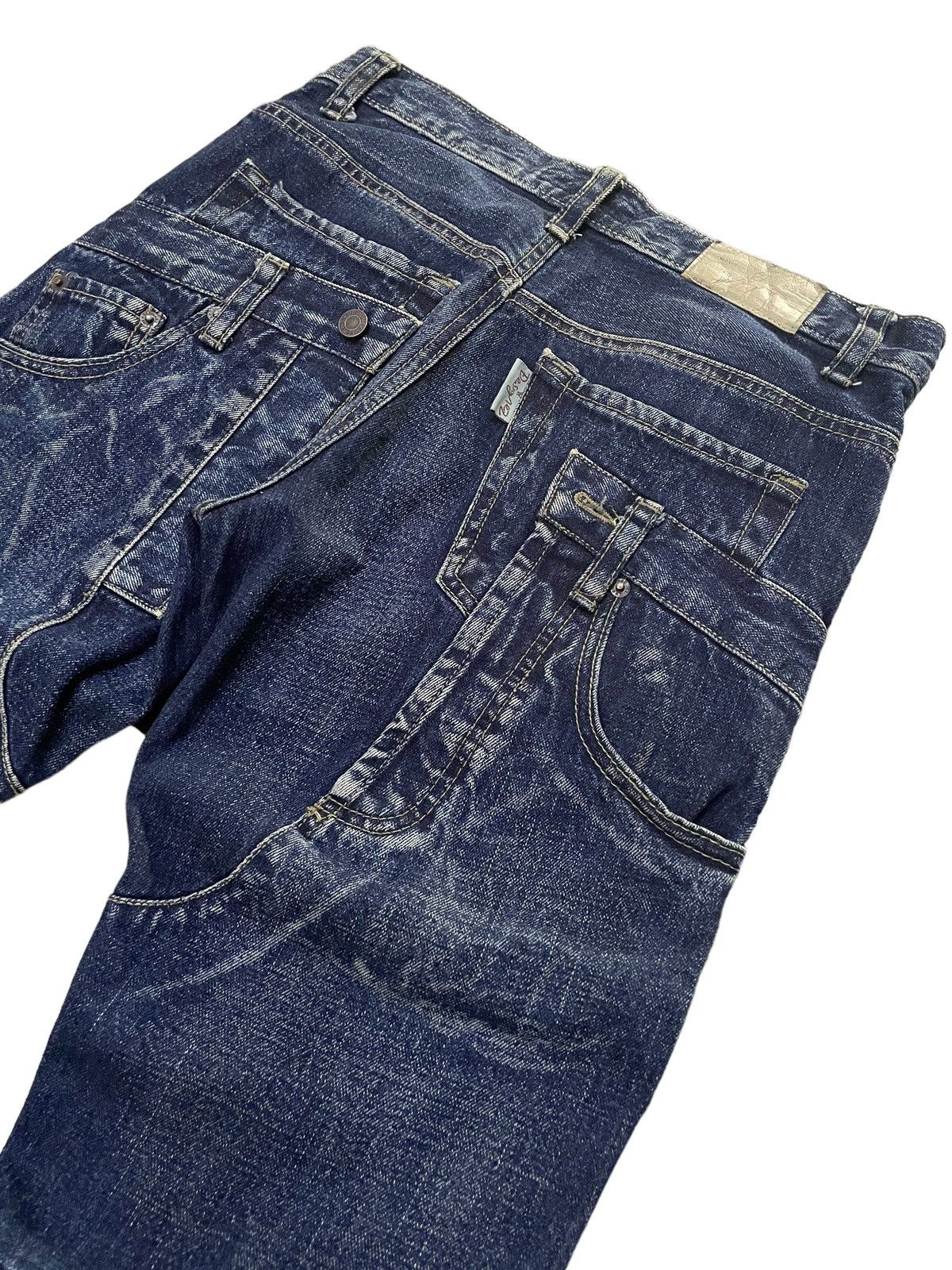 Japanese Brand Designez Japan Asymmetrical illustration Back At Front Jeans Size US 31 - 9 Thumbnail