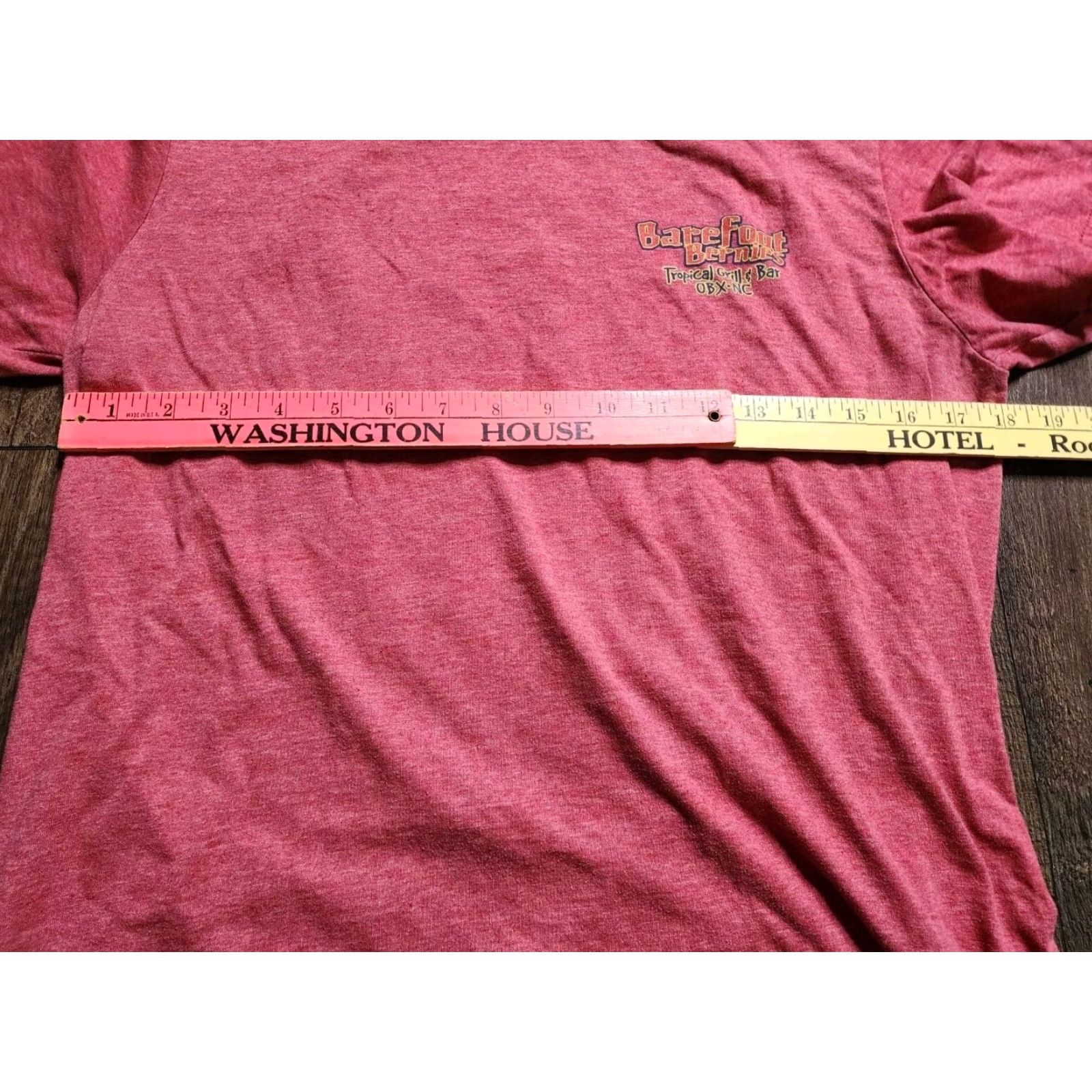 Gildan Mens M Barefoot Bernies Tropical Grill and Outer Banks NC Funny T Shirt Distress Size US M / EU 48-50 / 2 - 2 Thumbnail