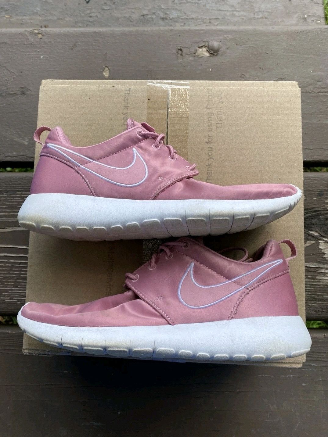 Nike Nike Roshe One GS Elemental Pink 599729618 Size 7Y Size US 7 / IT 37 - 3 Thumbnail