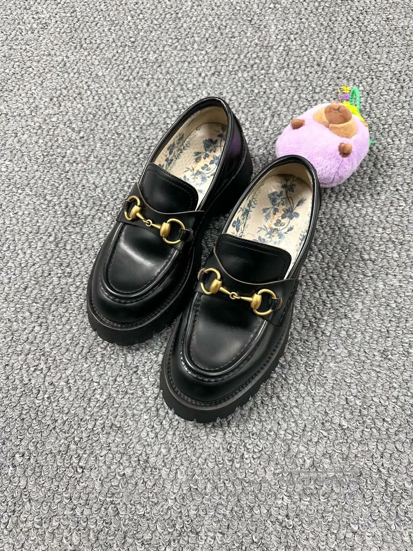 Gucci Guicci Black Horsebit and Bee Embroidered Loafers| Size US 6 / IT 36 - 1 Thumbnail