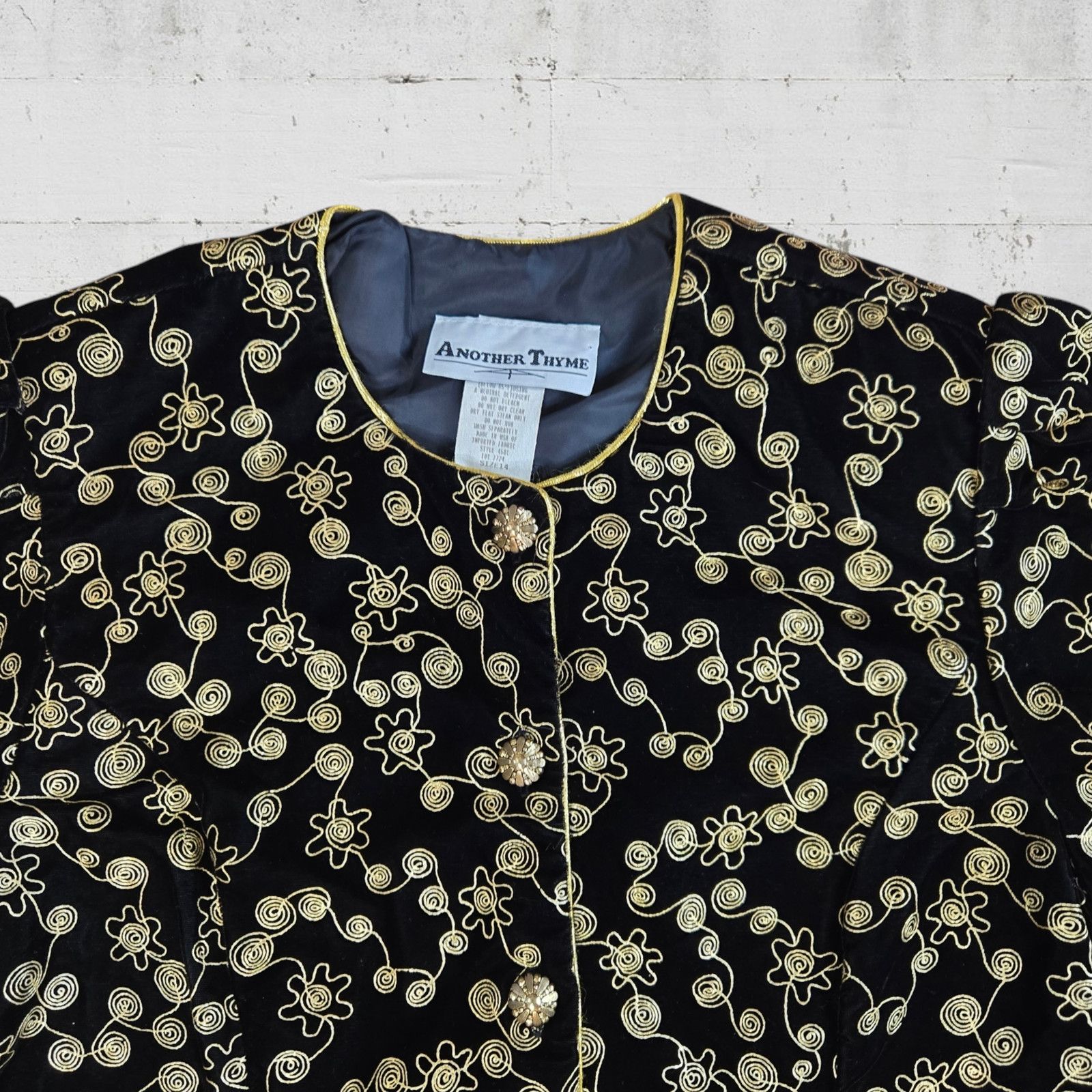 Vintage 80s Velvet Embroidered Jacket Black Gold Size 14 Size XL / US 12-14 / IT 48-50 - 3 Thumbnail