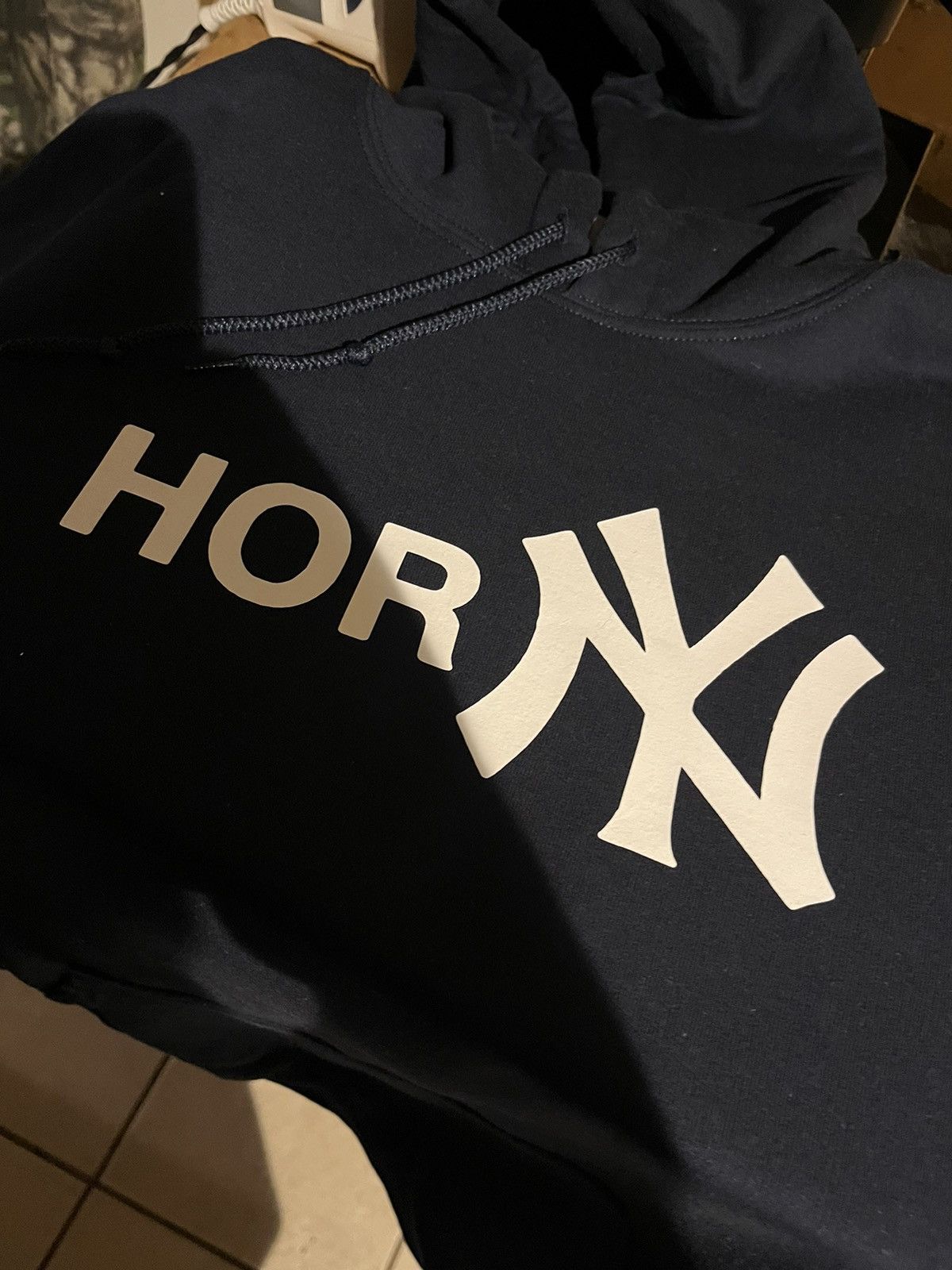 Gildan Horny Yankees Hoodie Size US L / EU 52-54 / 3 - 1 Thumbnail