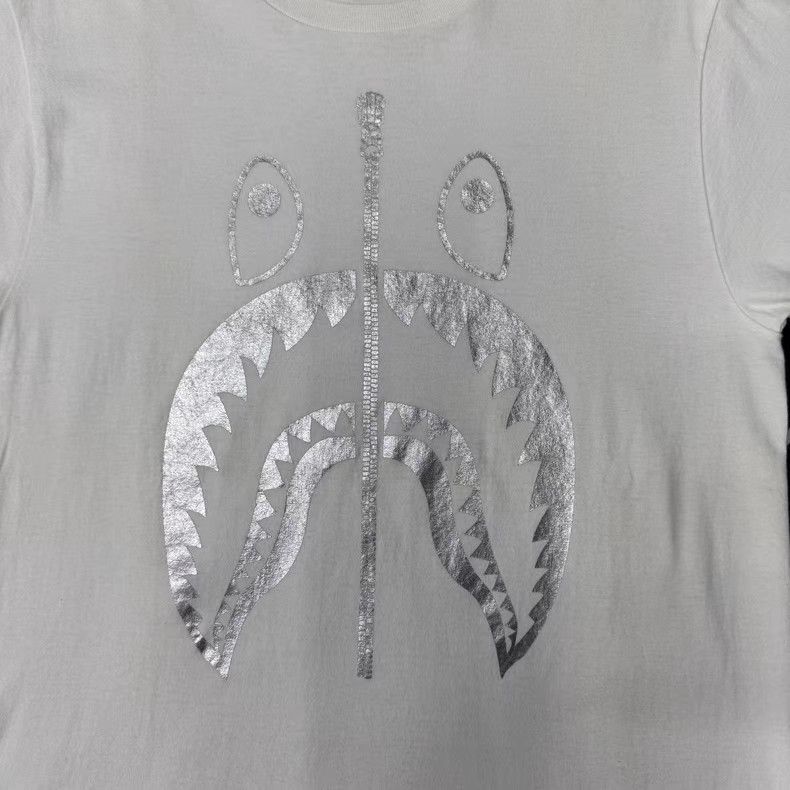 Bape BAPE White Silver Shark Print Short Sleeve Tee。Q10 Size US M / EU 48-50 / 2 - 4 Thumbnail