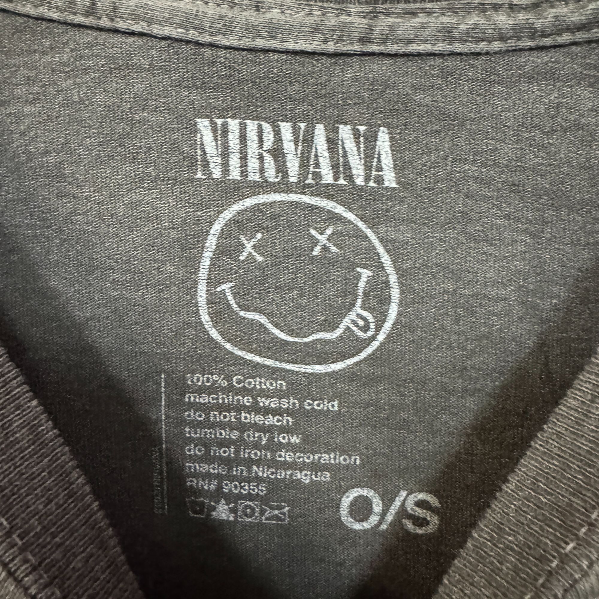 Nirvana Nirvana Nevermind Smiley Distressed Grunge Rock Band Tee O/S Size US L / EU 52-54 / 3 - 4 Thumbnail