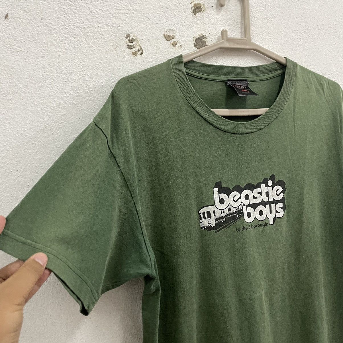 Band Tees × Vintage 🔥Vintage 00s Beastie Boys To The 5 Borough Sun Faded Tee Size US L / EU 52-54 / 3 - 6 Thumbnail
