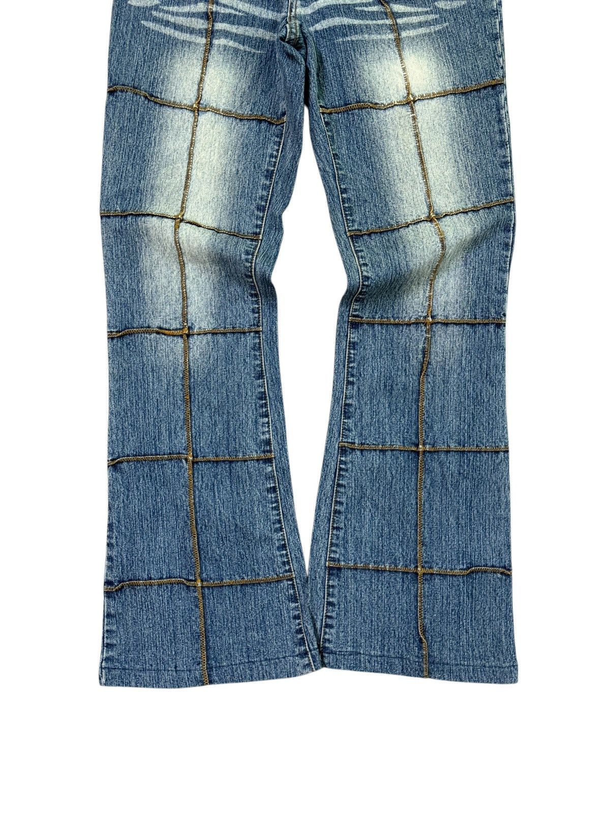 Hysteric Glamour FLARED SEBO RECONSTRUCTED DESIGN ELASTIC DENIM JEANS Size 28" / US 6 / IT 42 - 6 Thumbnail