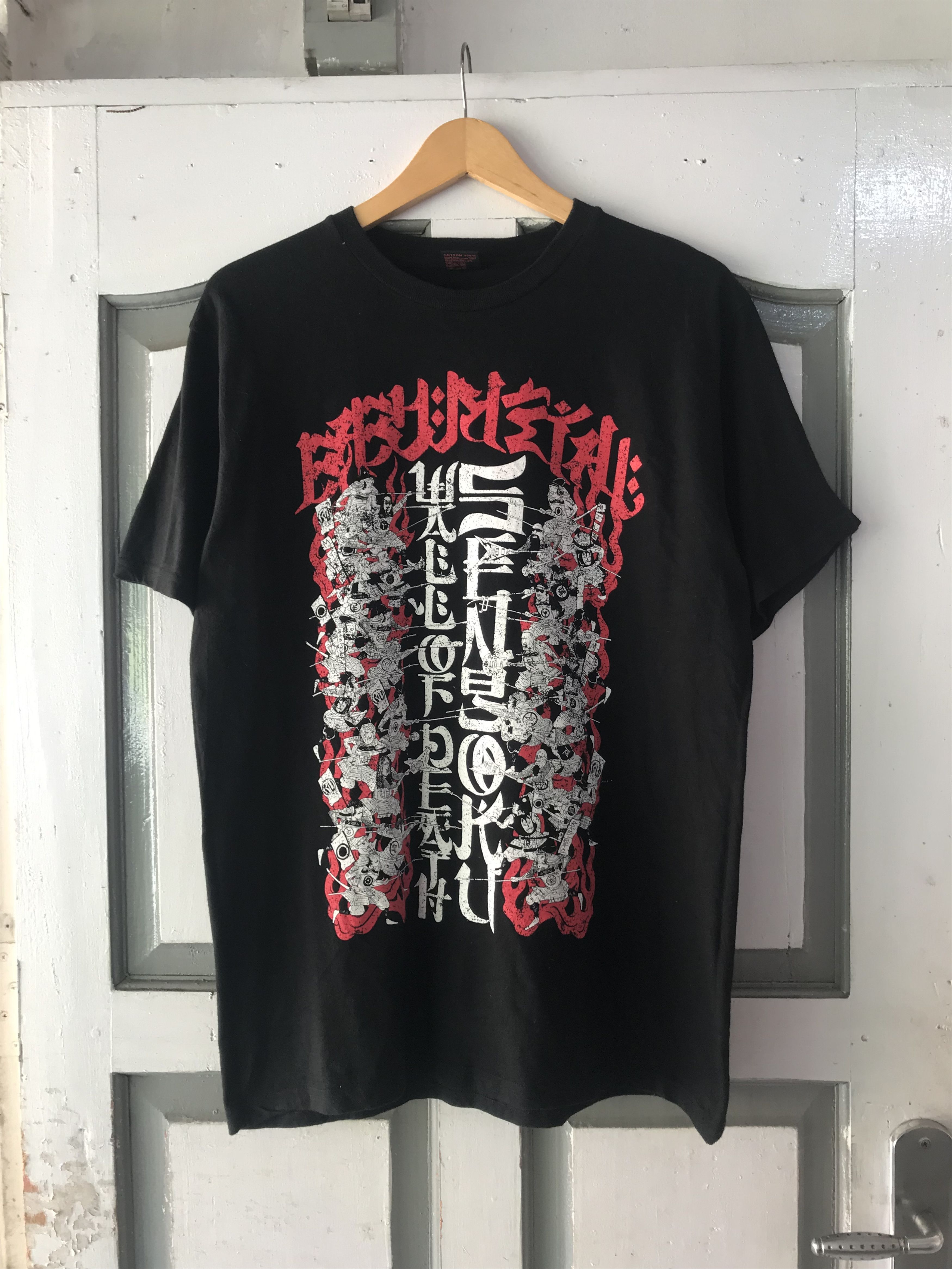 Band Tees × Japanese Brand Band Tees Baby Metal Wall Of Death World Tour 2015 Size US XL / EU 56 / 4 - 1 Thumbnail