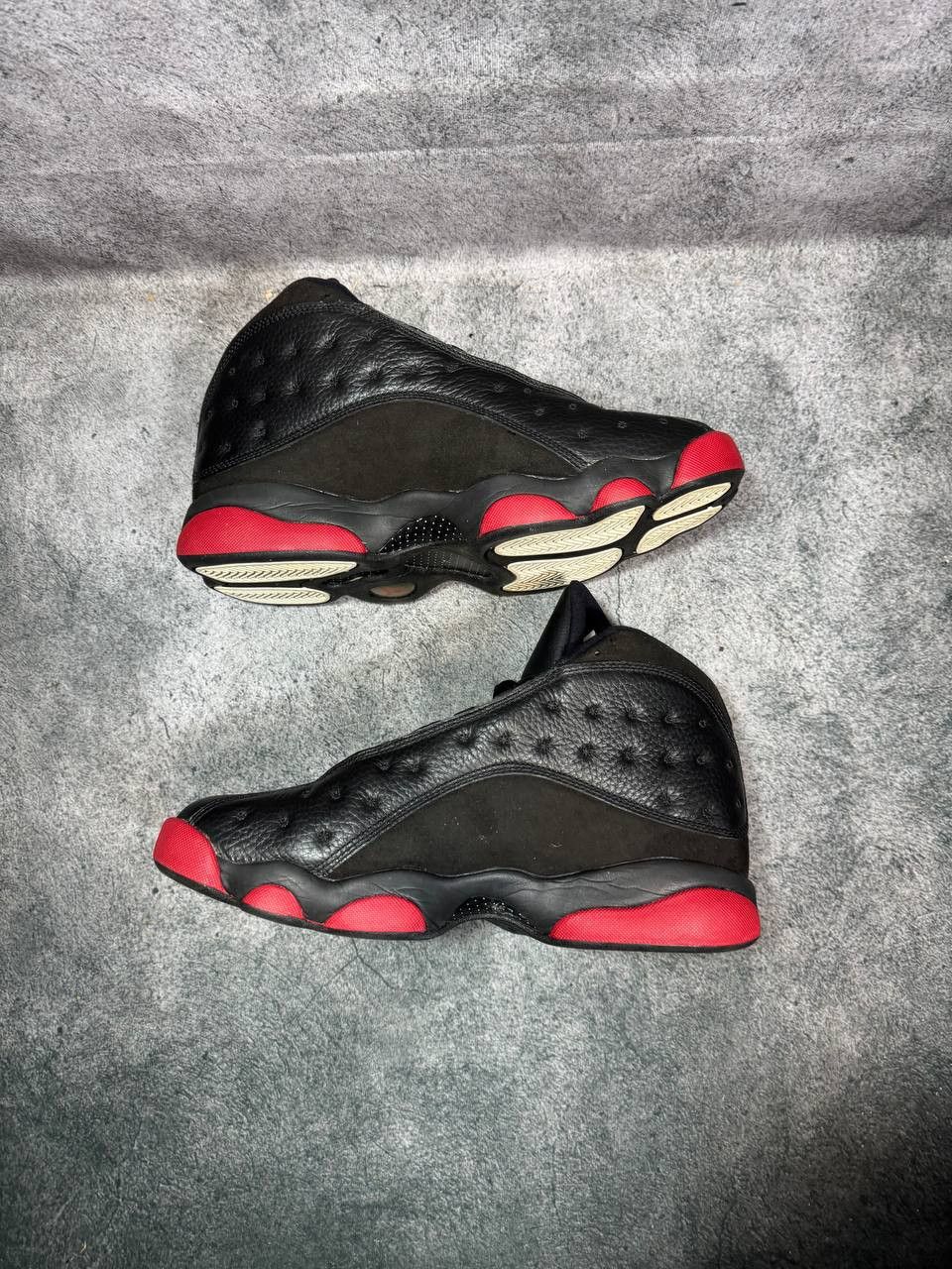 Jordan Brand Size 9.5 | Jordan 13 Dirty Bred No Box | Pre-Owned Size US 9.5 / EU 42-43 - 6 Thumbnail