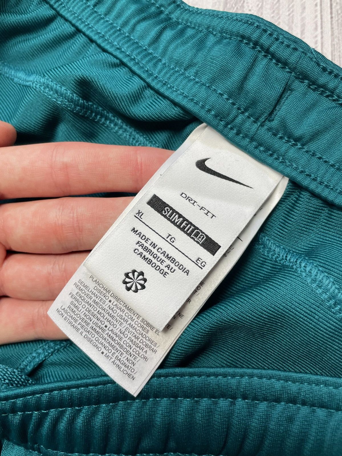 Vintage Nike x Portugal soccer tracksuit size L slim fit green Size US L / EU 52-54 / 3 - 13 Thumbnail