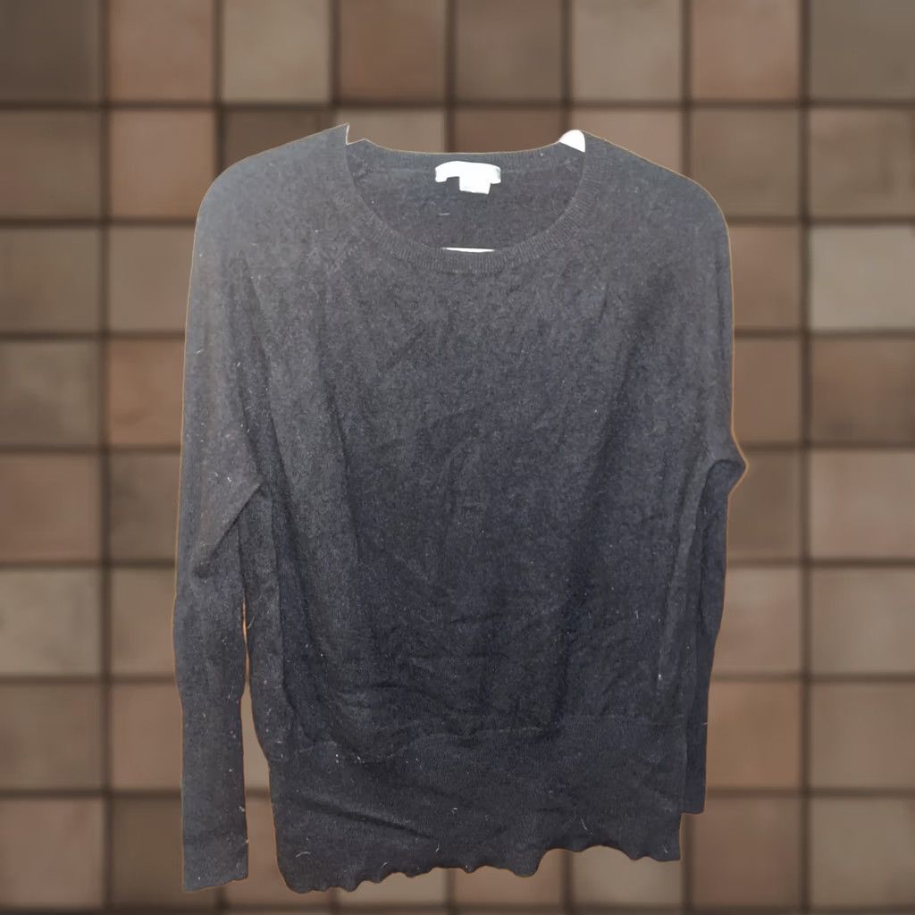 Vince Vince Black 100% Cashmere Crew Neck Sweater Women XS Knit Side Slits Pullover Vintage? Size XS / US 0-2 / IT 36-38 - 1 Thumbnail