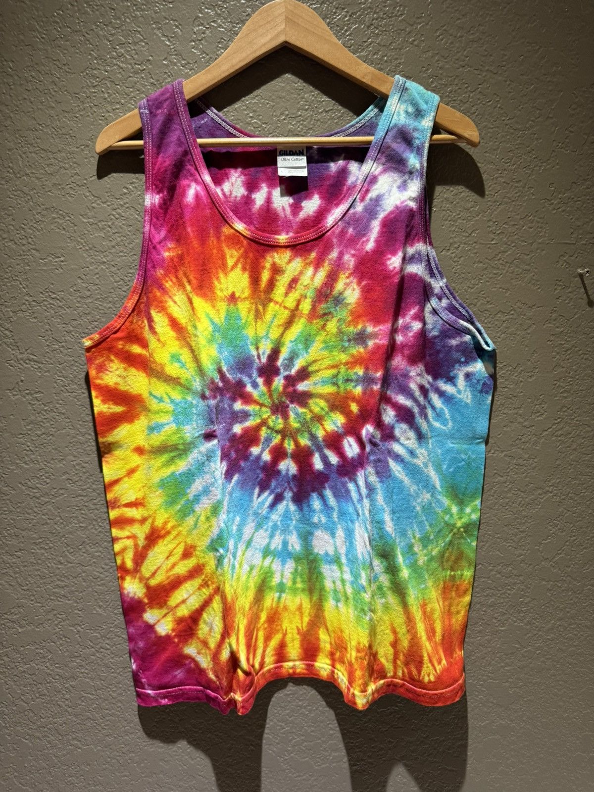 Vintage Vintage Tie Dye Gildan Tank Top Pink Blue Yellow Rainbow Size US L / EU 52-54 / 3 - 1 Thumbnail