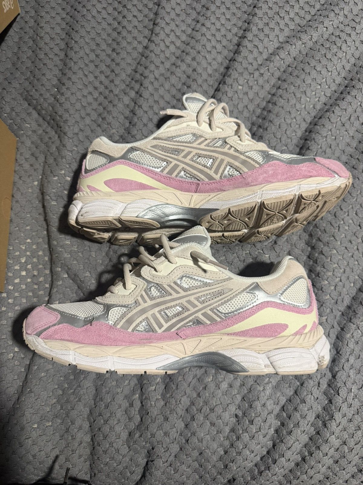 Asics Asics Gel NYC ‘Cream Pink’ (Very Great Condition) Size US 10.5 / EU 43-44 - 3 Thumbnail