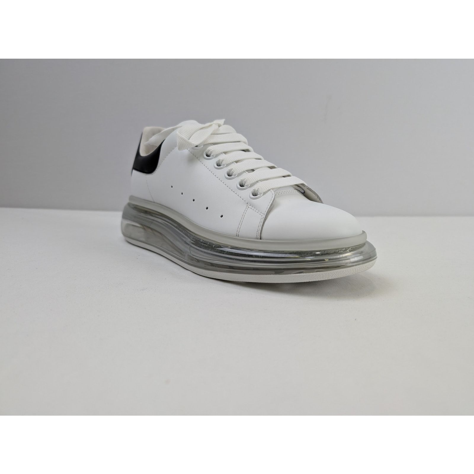 Alexander McQueen o1rshd1 Q:3 / Larry Sneakers in White/Black Size US 11 / EU 44 - 2 Thumbnail