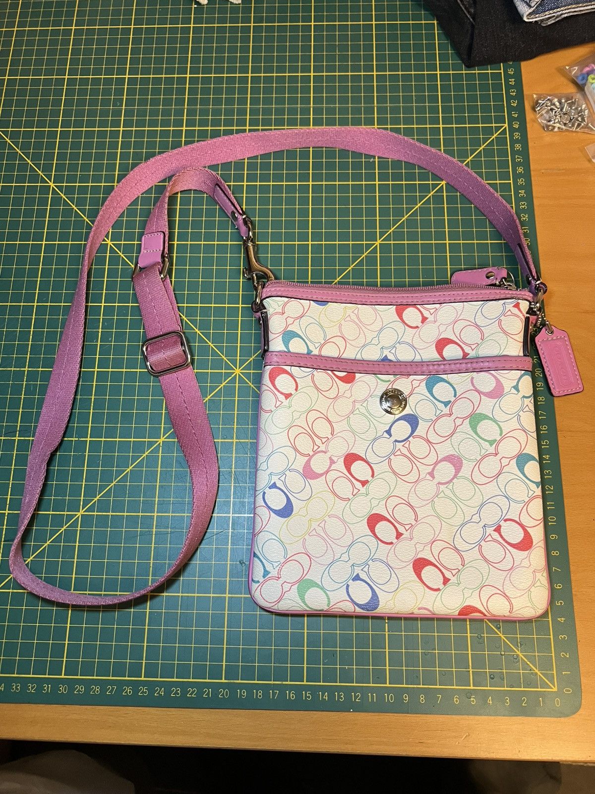 Coach Coach Chelsea Heritage Signature C Swingpack crossbody bag Size ONE SIZE - 1 Thumbnail