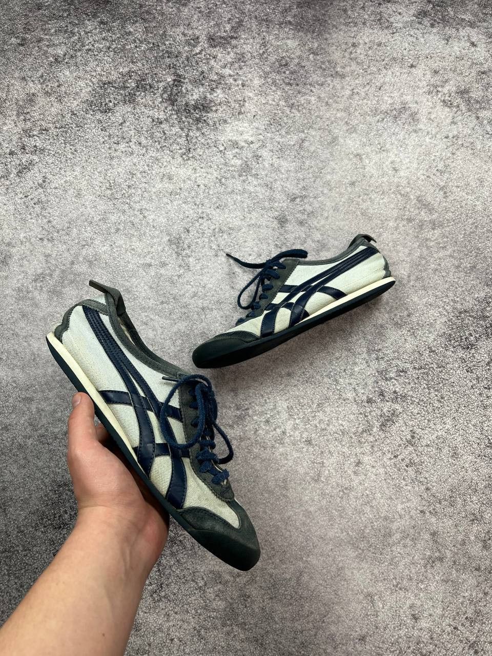 Onitsuka Tiger Asics Onitsuka Tiger Mexico 66 Low Top Sneakers Vintage Size US 11 / EU 44 - 1 Thumbnail