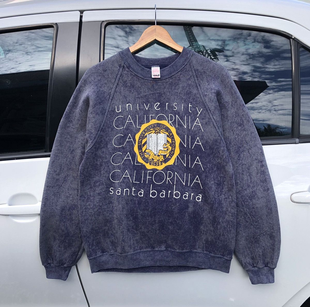 Vintage Vintage 80s Sun Faded UCSB Sweatshirts Made in USA 🇺🇸 Size US M / EU 48-50 / 2 - 1 Thumbnail