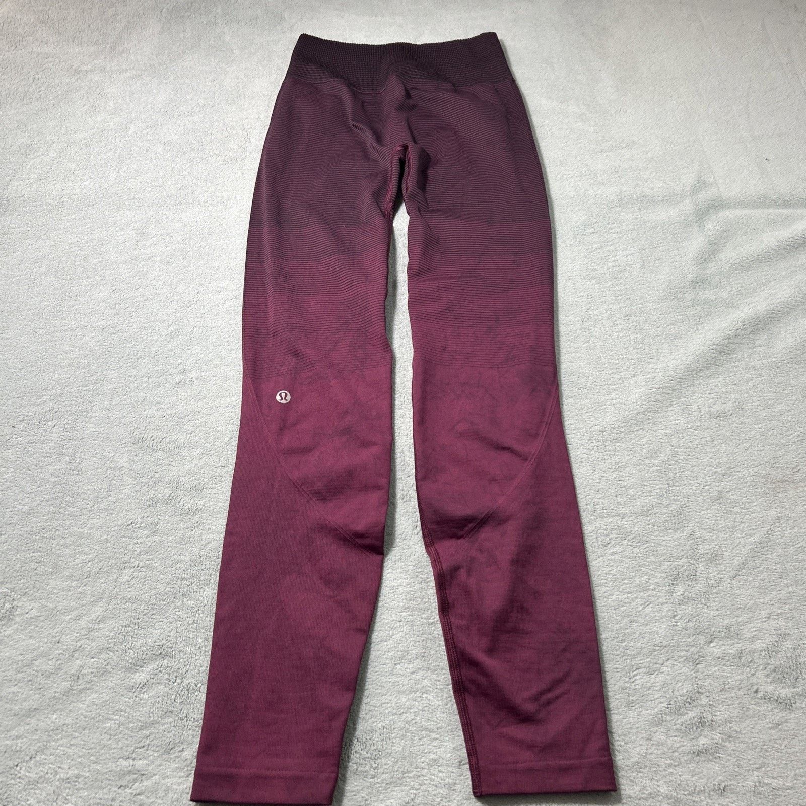 Lululemon Lululemon Ebb to Train Tight Leggings Sz 4 Tye Dye Seamless Size 27" / US 4 / IT 40 - 1 Thumbnail