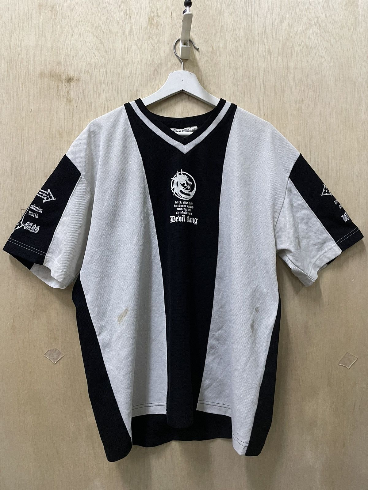 Affliction × Vintage 🏴‍☠️Vintage Y2K All Over Print Cross T-Shirt Size US L / EU 52-54 / 3 - 1 Thumbnail