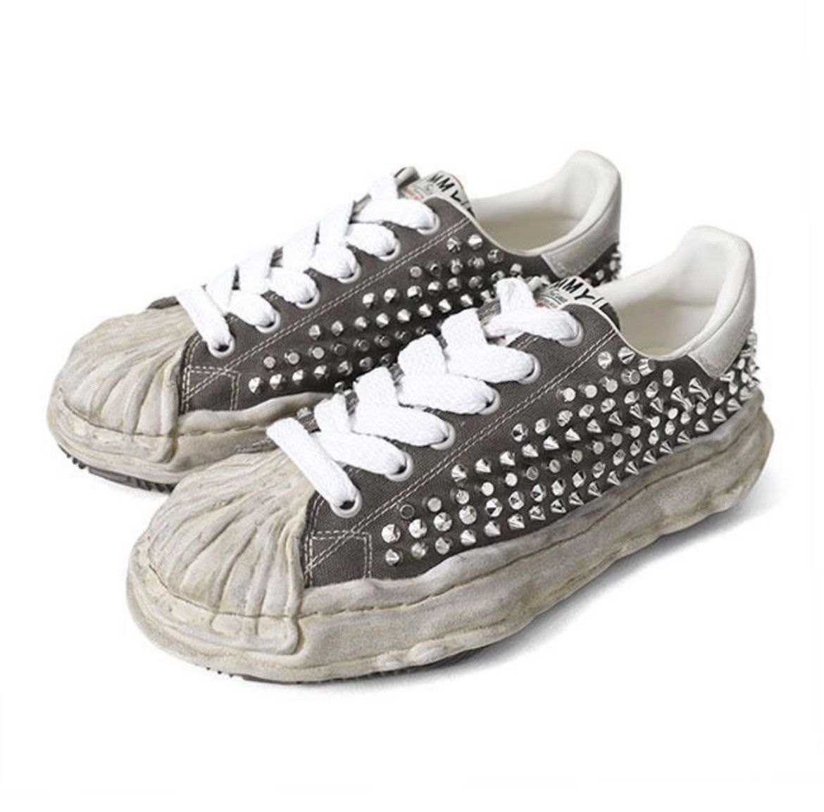 Maison MIHARA YASUHIRO MIHARA YASUHIRO BLAKEY Studs Low-top Sneaker 42 Size US 9 / EU 42 - 1 Thumbnail