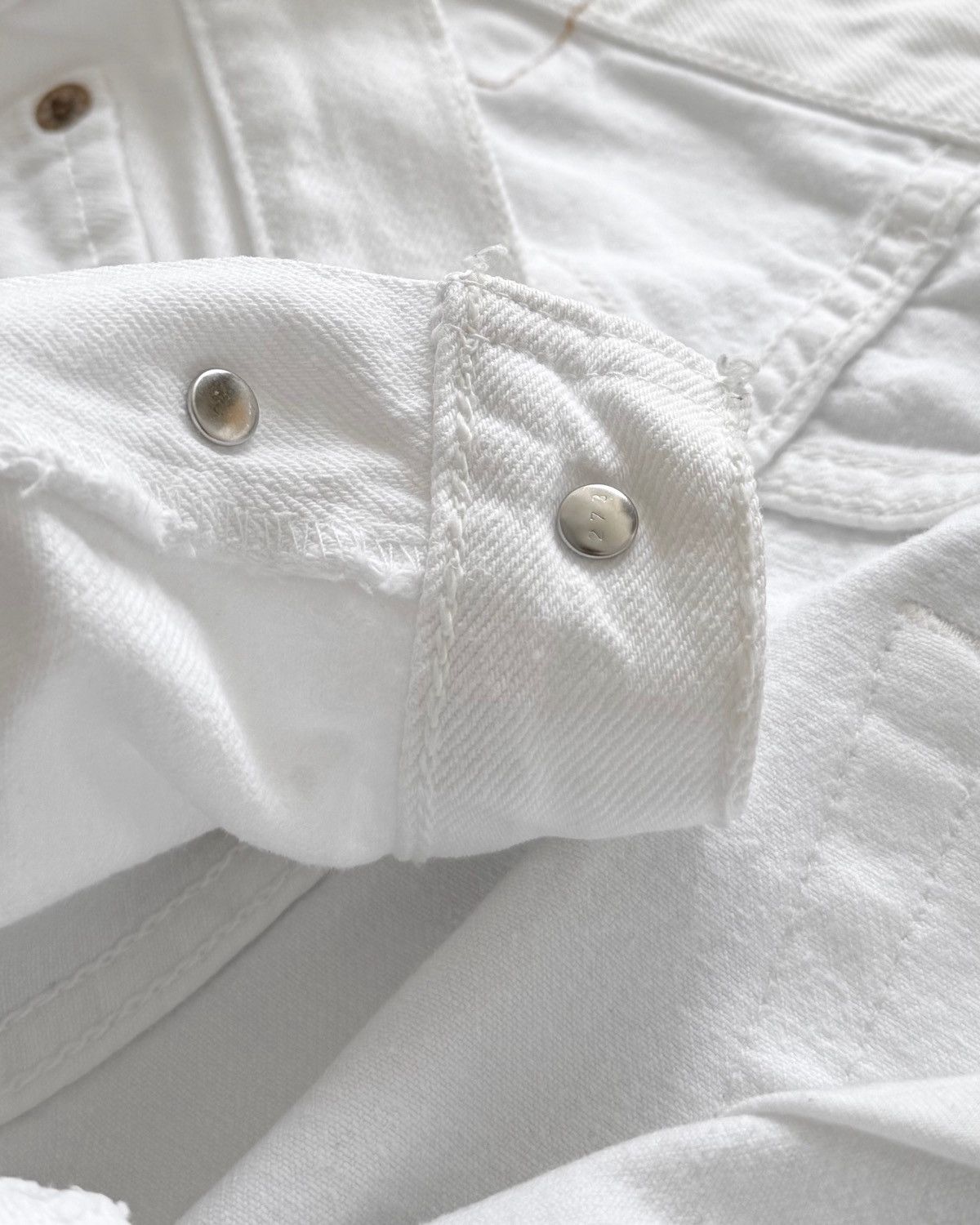 Levi's VINTAGE 90s LEVI’S 501 WHITE JEANS Size US 33 - 5 Thumbnail