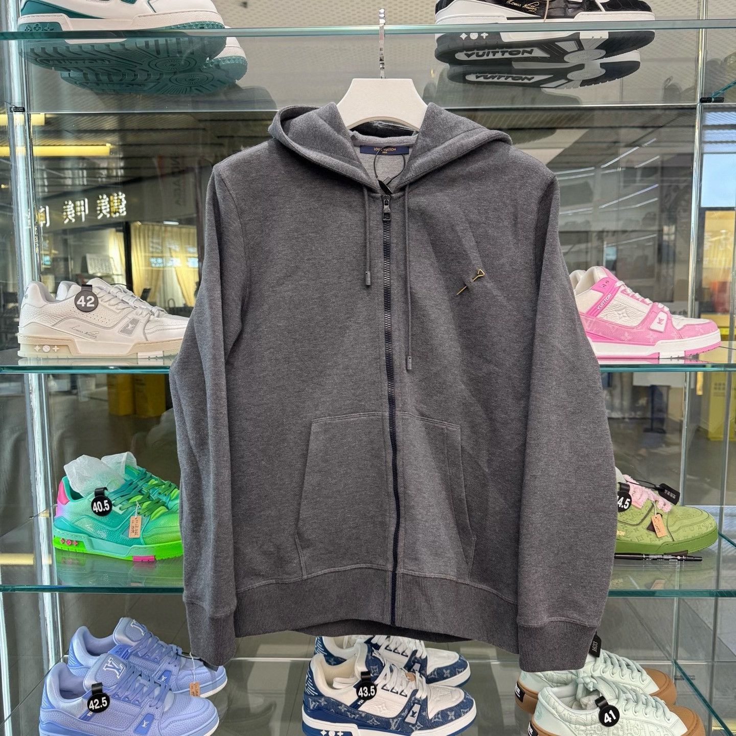 Louis Vuitton Louis Vuitton Gray Logo Zip Hooded Jacket Size US L / EU 52-54 / 3 - 1 Thumbnail