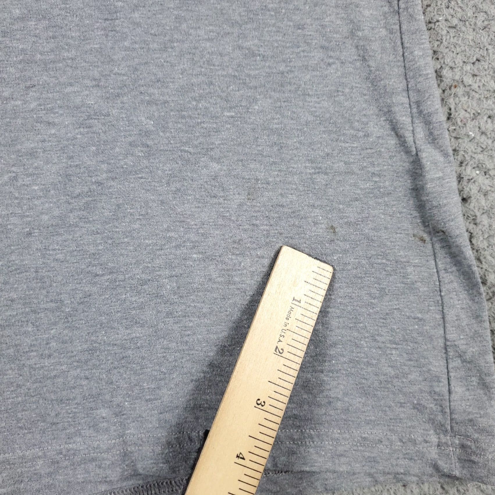 Under Armour Under Armour T Shirt Mens Size Large Gray Active Gym Work Out Short Sleeve Shirt Mens Gray Under Armour HeatGear Sports Classic Modern 90s? Size US L / EU 52-54 / 3 - 3 Thumbnail