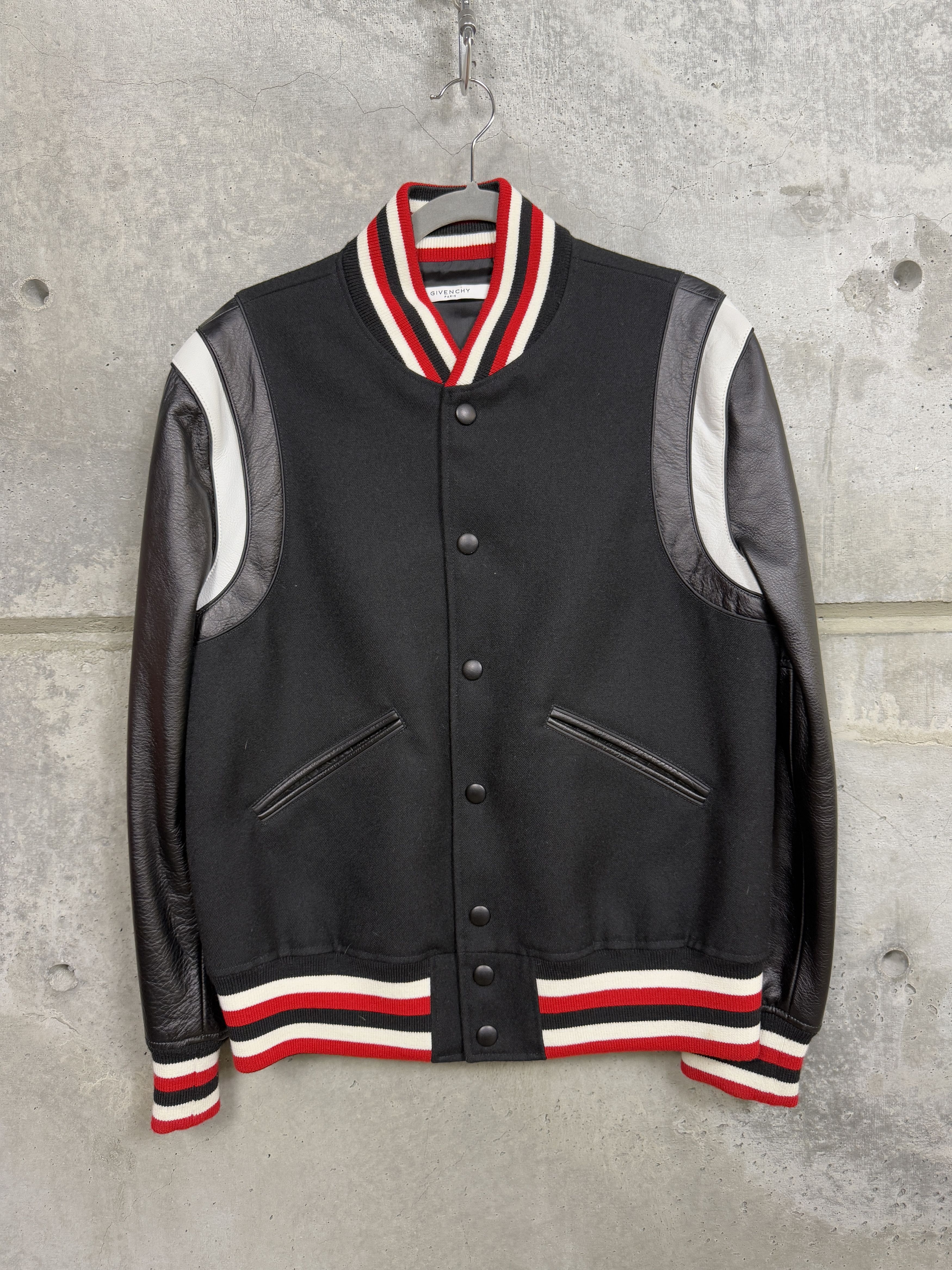 Givenchy 2017 $3.4k Givenchy Paris Leather Bomber Jacket Size US L / EU 52-54 / 3 - 2 Thumbnail