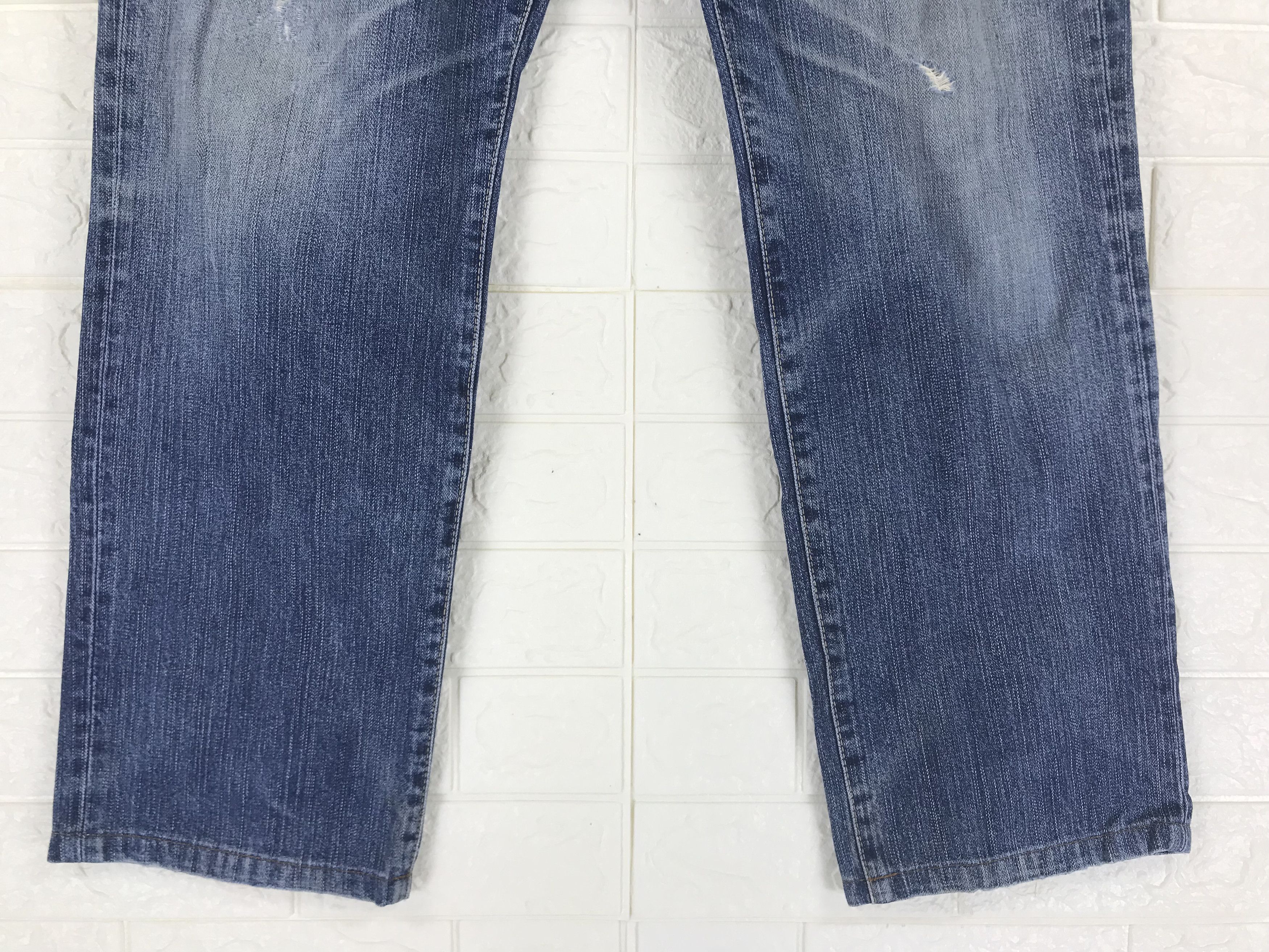 Wrangler Vintage Wrangler Blue Wash Distressed Jeans Size US 34 / EU 50 - 4 Thumbnail