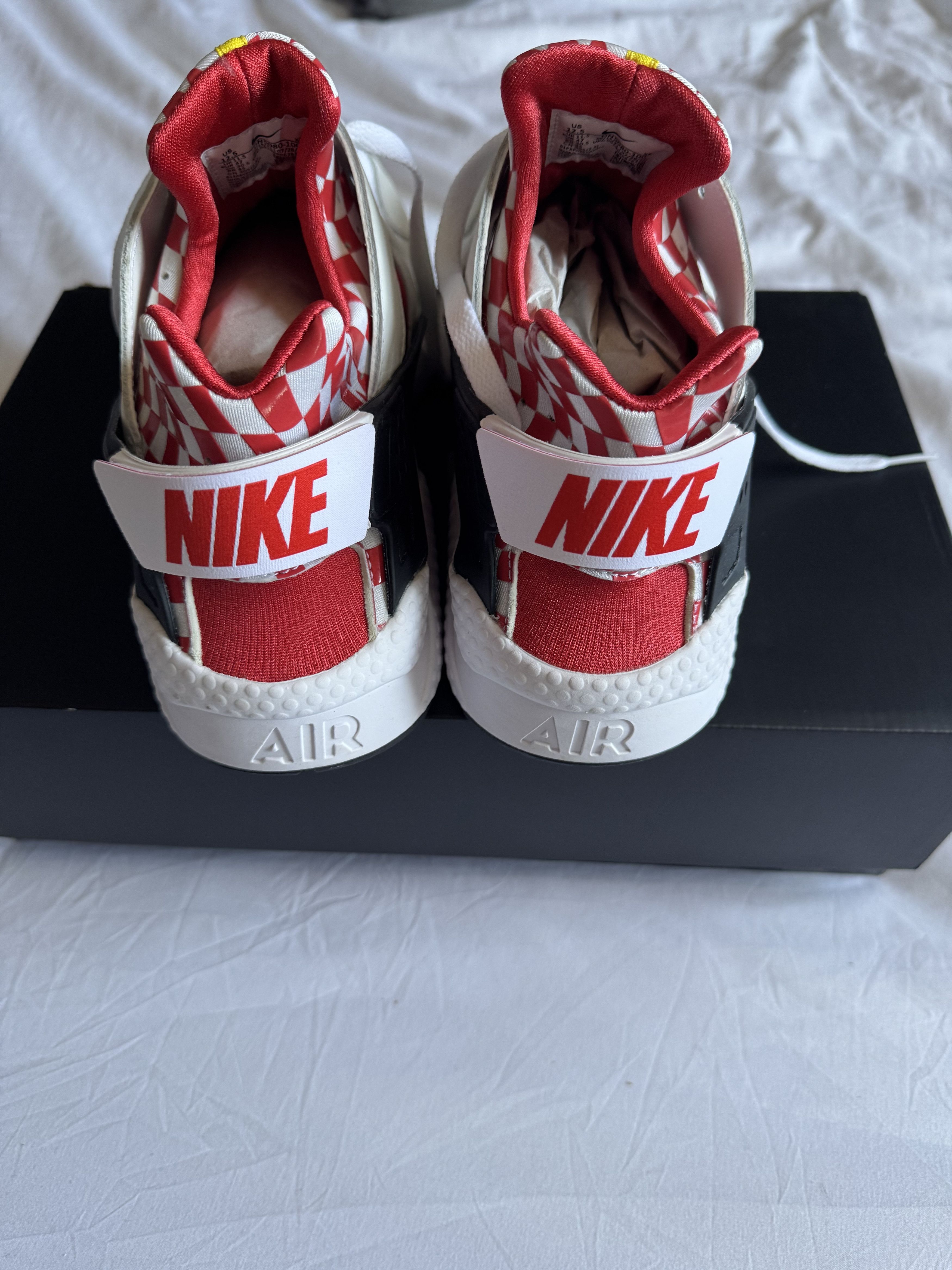 Nike Nike X Liverpool Hurache Size US 12.5 / EU 45-46 - 1 Thumbnail