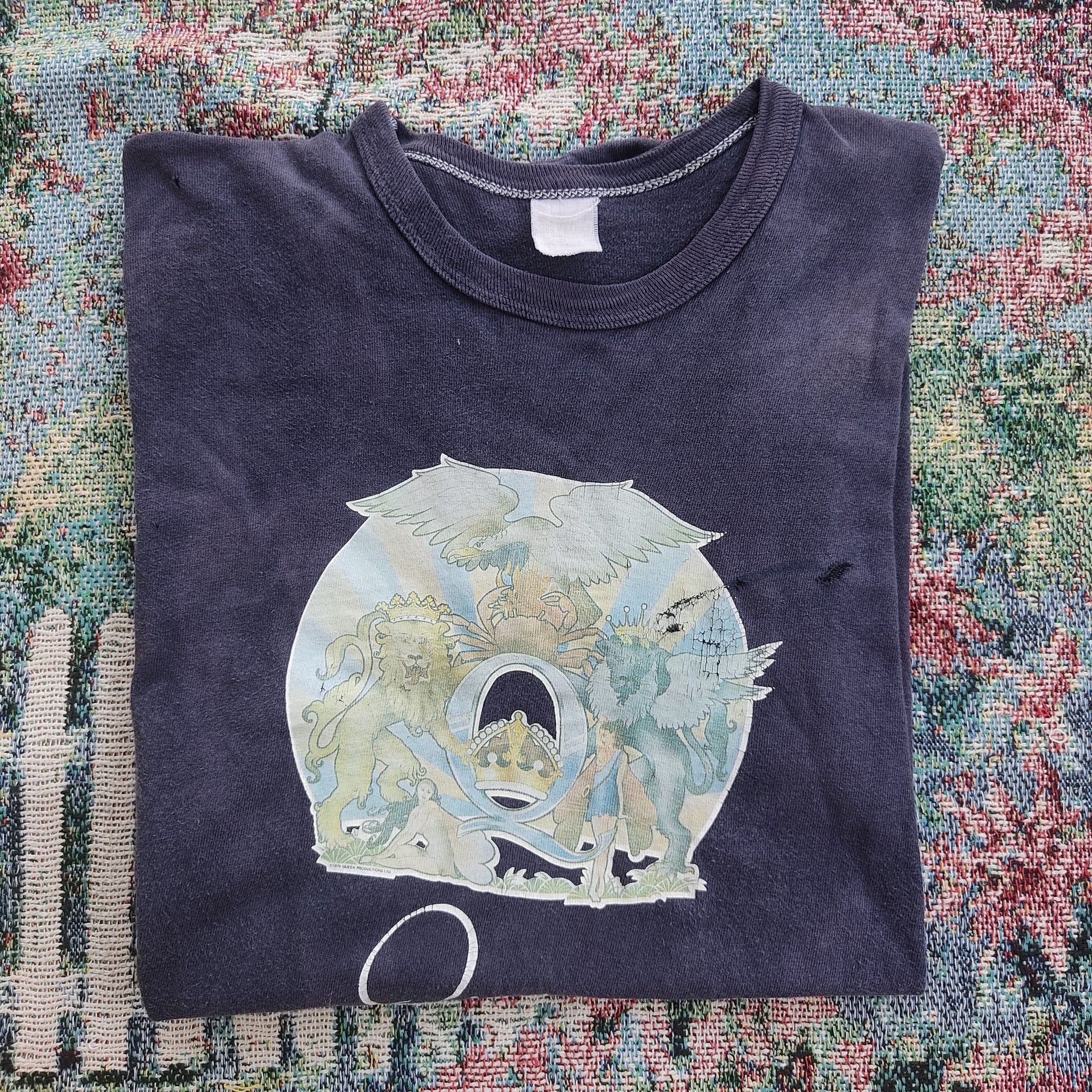 Vintage Queen 1970s Size US M / EU 48-50 / 2 - 4 Thumbnail