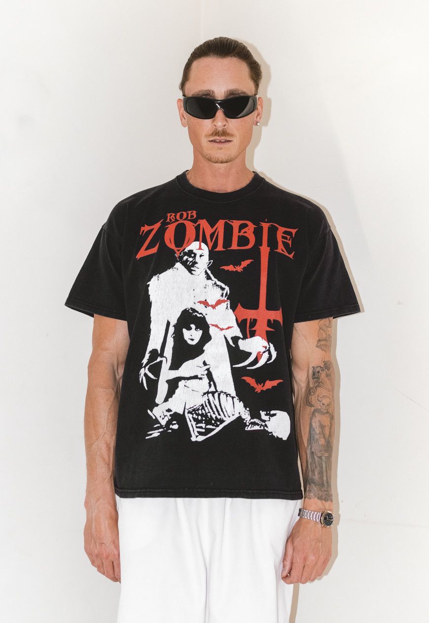 Vintage vintage Y2k Rob Zombie grunge Rock graphic T-Shirt Size US L / EU 52-54 / 3 - 1 Thumbnail