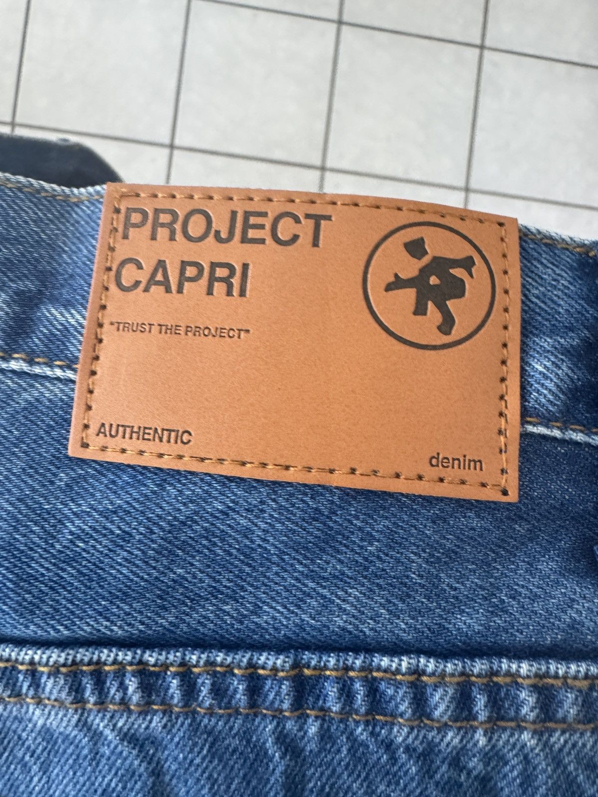 Other Project Capri “CAPRI DISTRESSED DENIM” Size US 34 / EU 50 - 4 Thumbnail