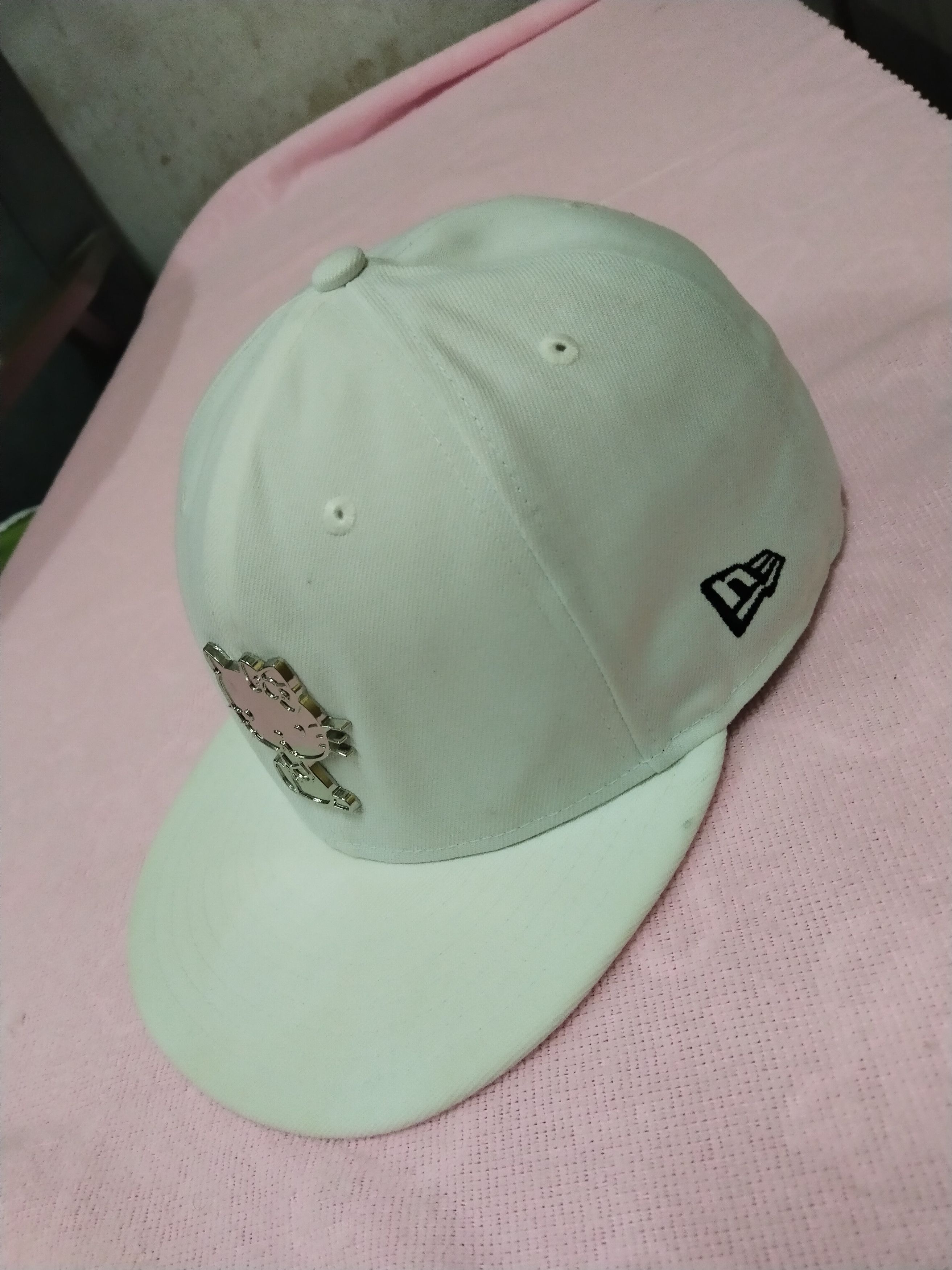 New Era RARE NEW ERA X Hello Kitty METAL EMBROIDERY CAP Size ONE SIZE - 3 Thumbnail