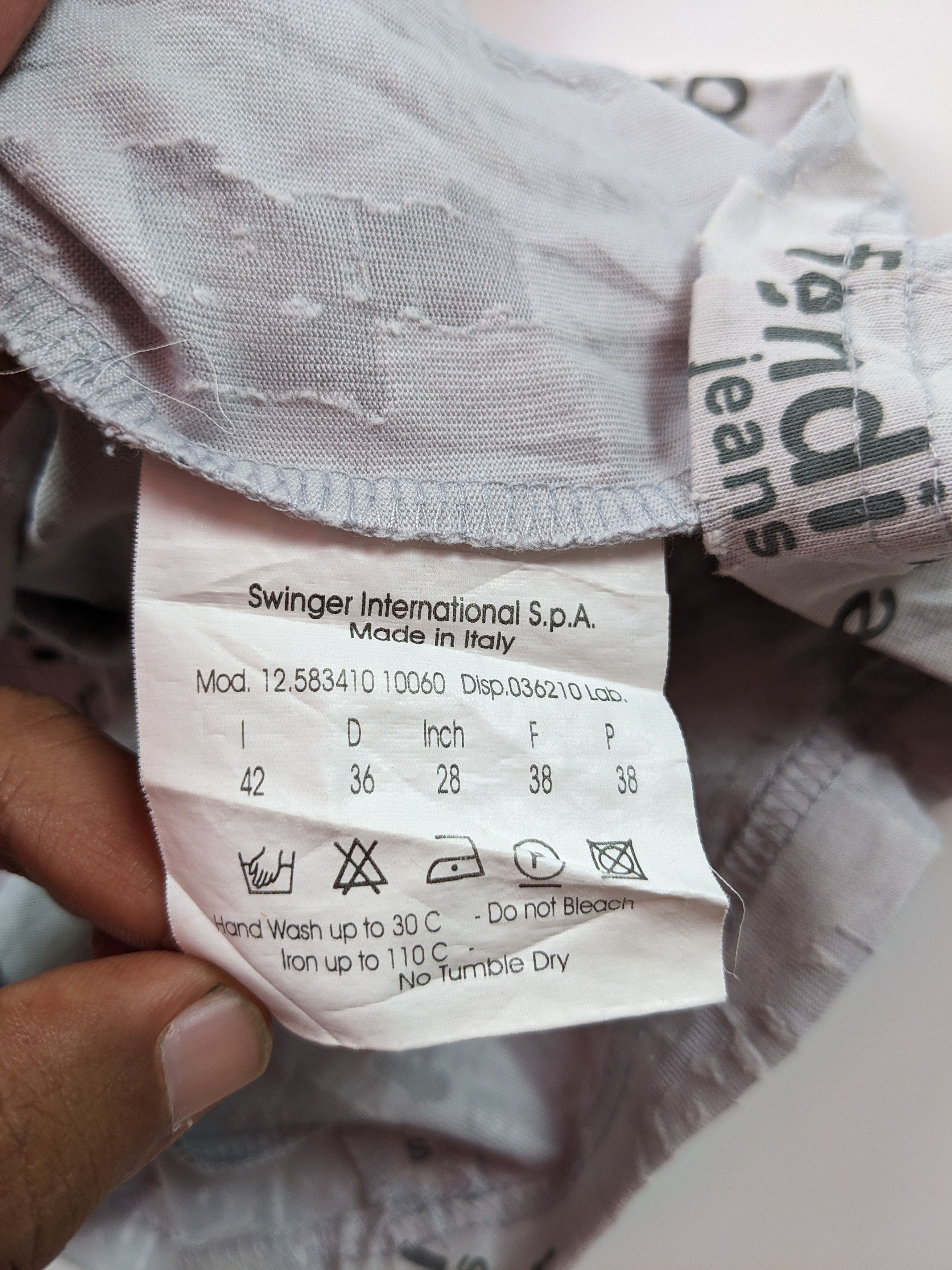 Fendi Fendi monogram crop top Size S / US 4 / IT 40 - 6 Thumbnail